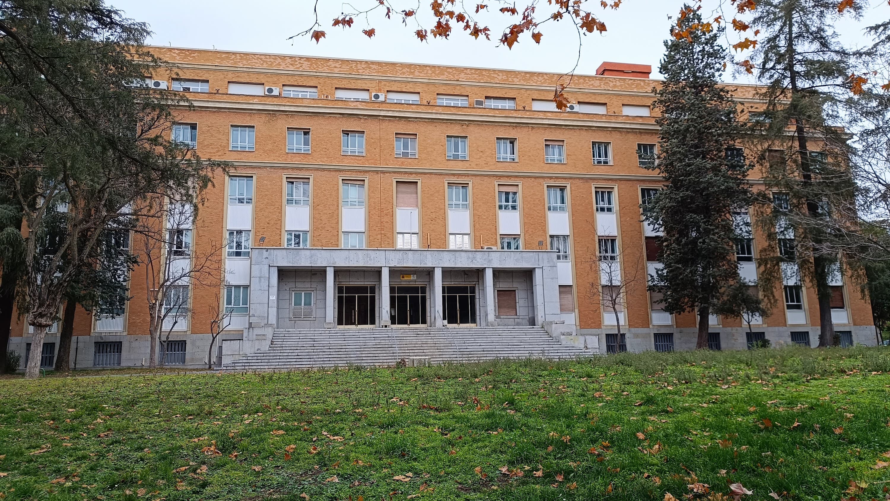 Foto secundaria del campus Universidad Complutense de Madrid