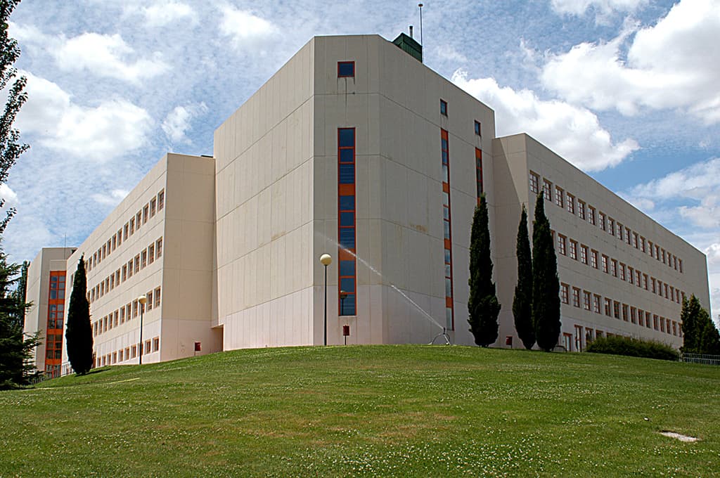 Foto del campus Facultad de Ciencias Económicas y Empresariales