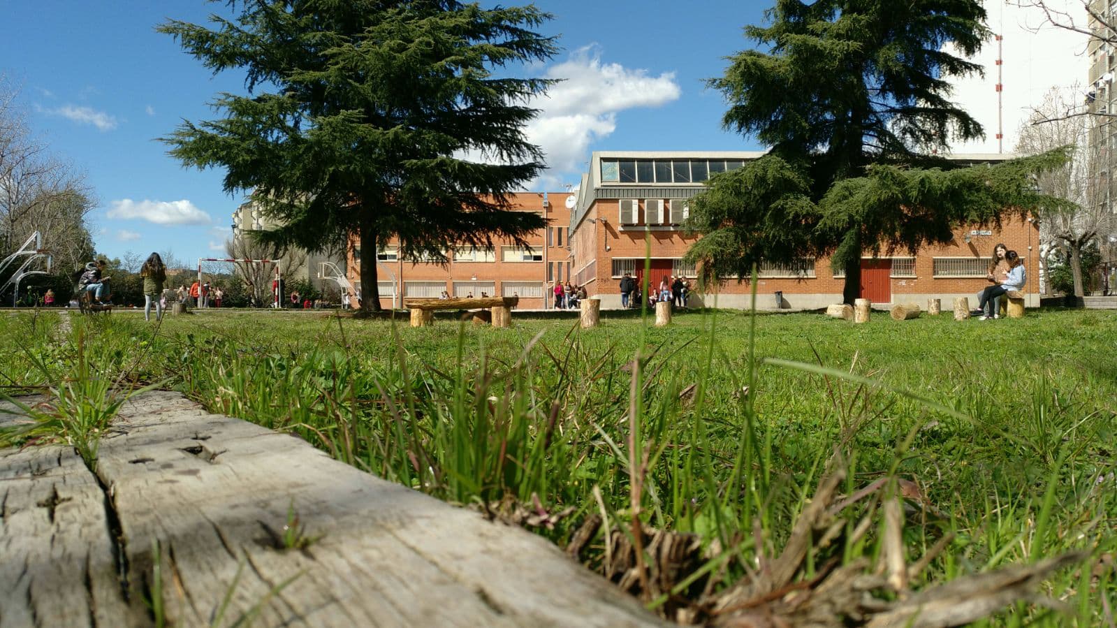 Foto secundaria del campus Institut de Badia del Vallès