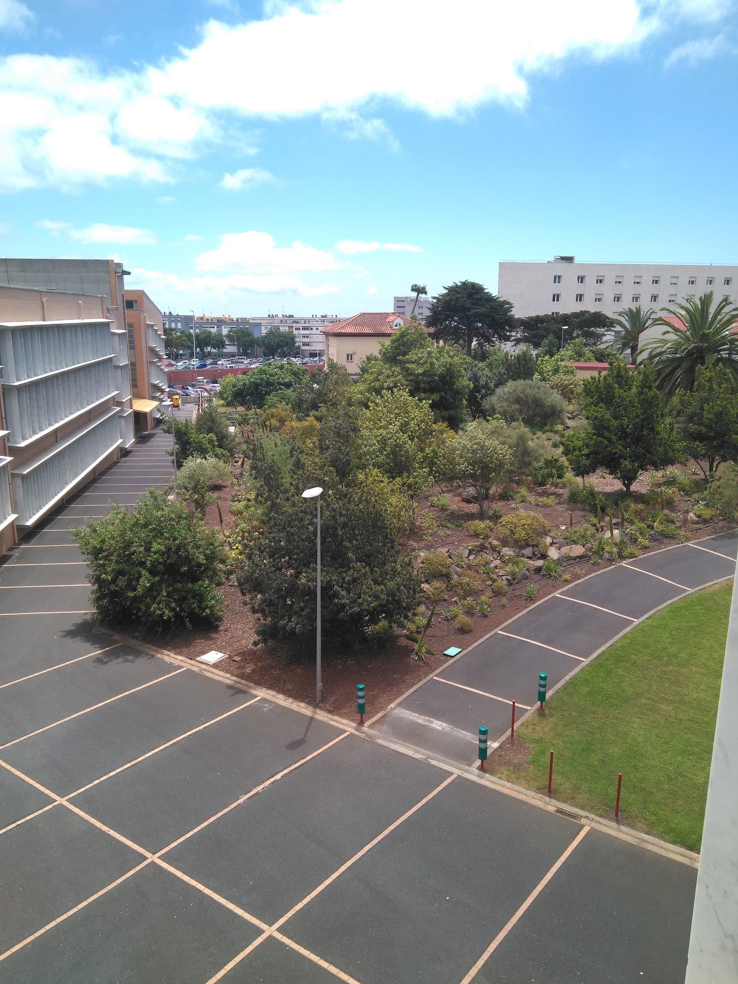 Foto secundaria del campus Escuela Superior de Ingeniería y Tecnología