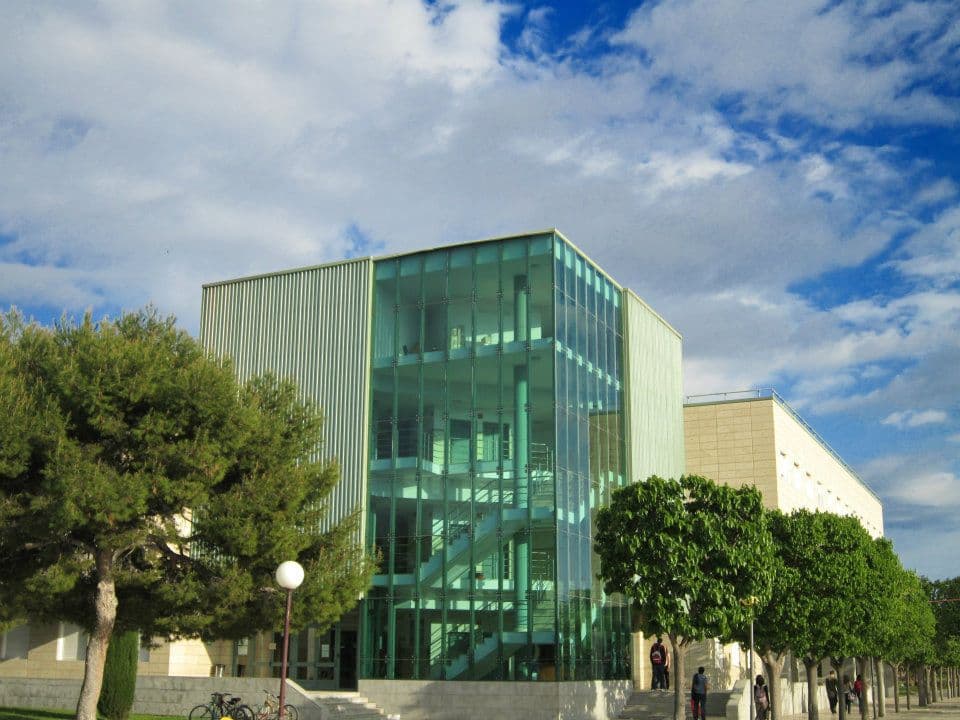 Foto secundaria del campus Facultad de Filosofía y Letras