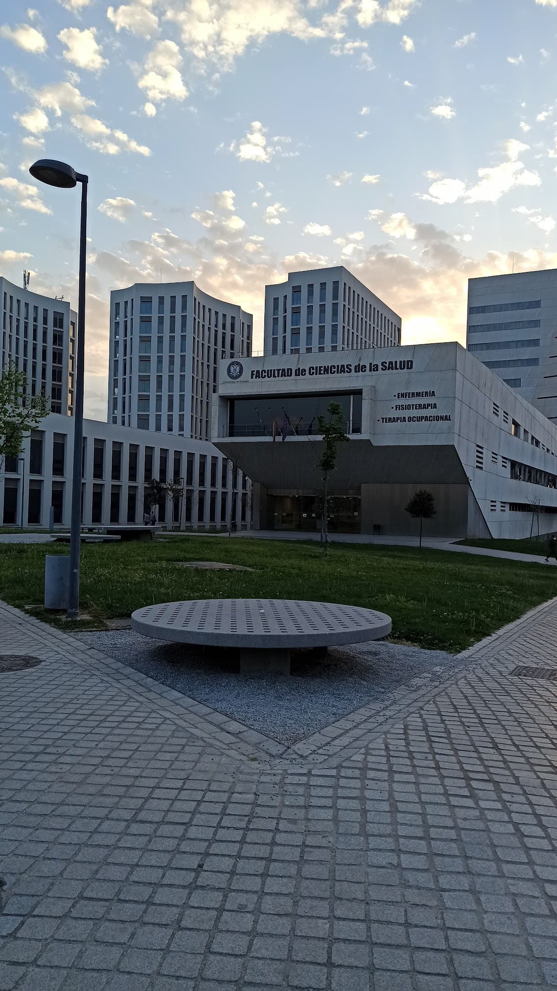 Foto secundaria del campus Facultad de Medicina