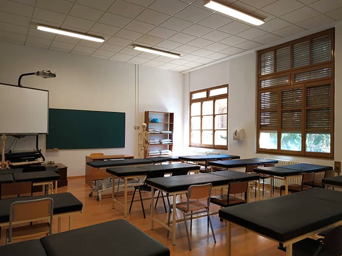 Foto secundaria del campus Escuela Universitaria de la Salud y el Deporte Terres de l'Ebre EUSES