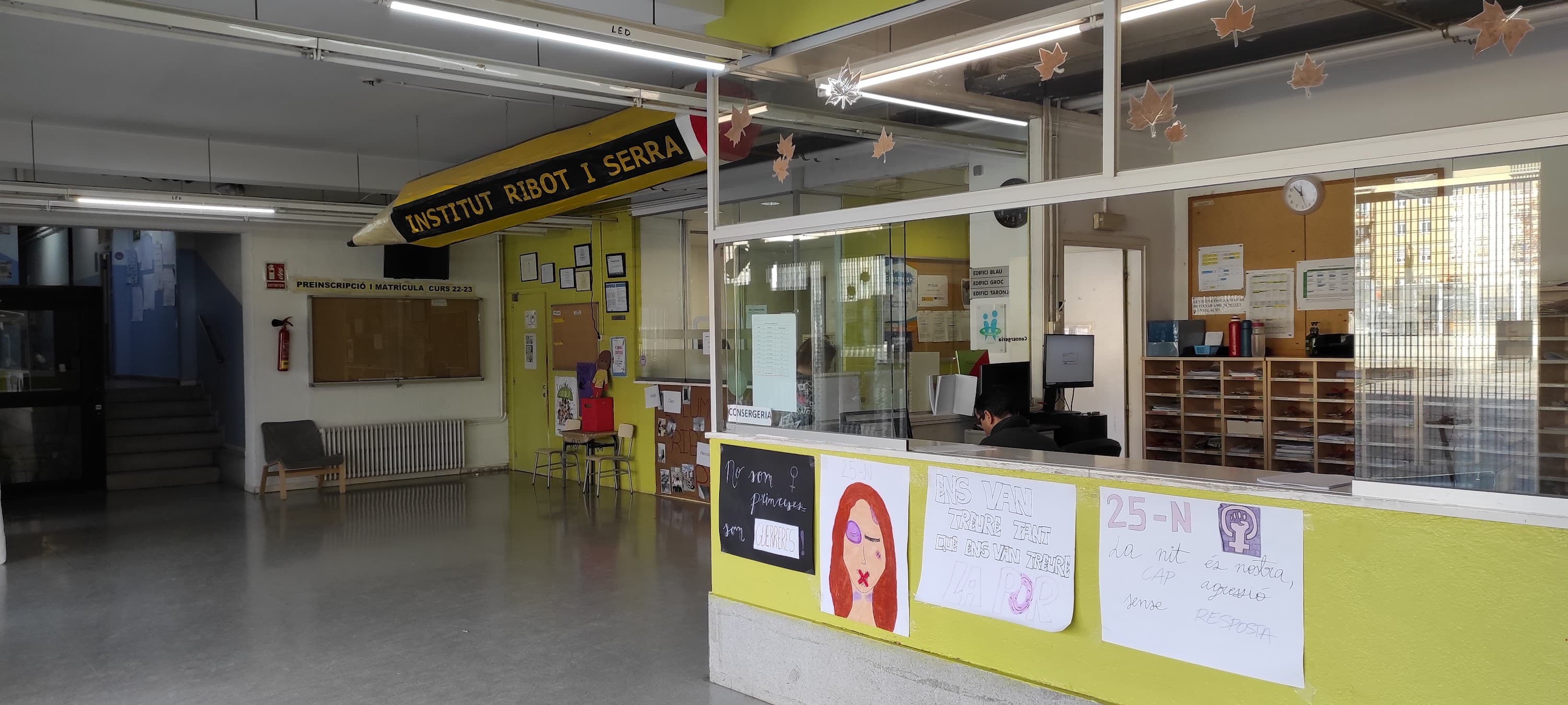 Foto secundaria del campus Institut Públic Ribot i Serra