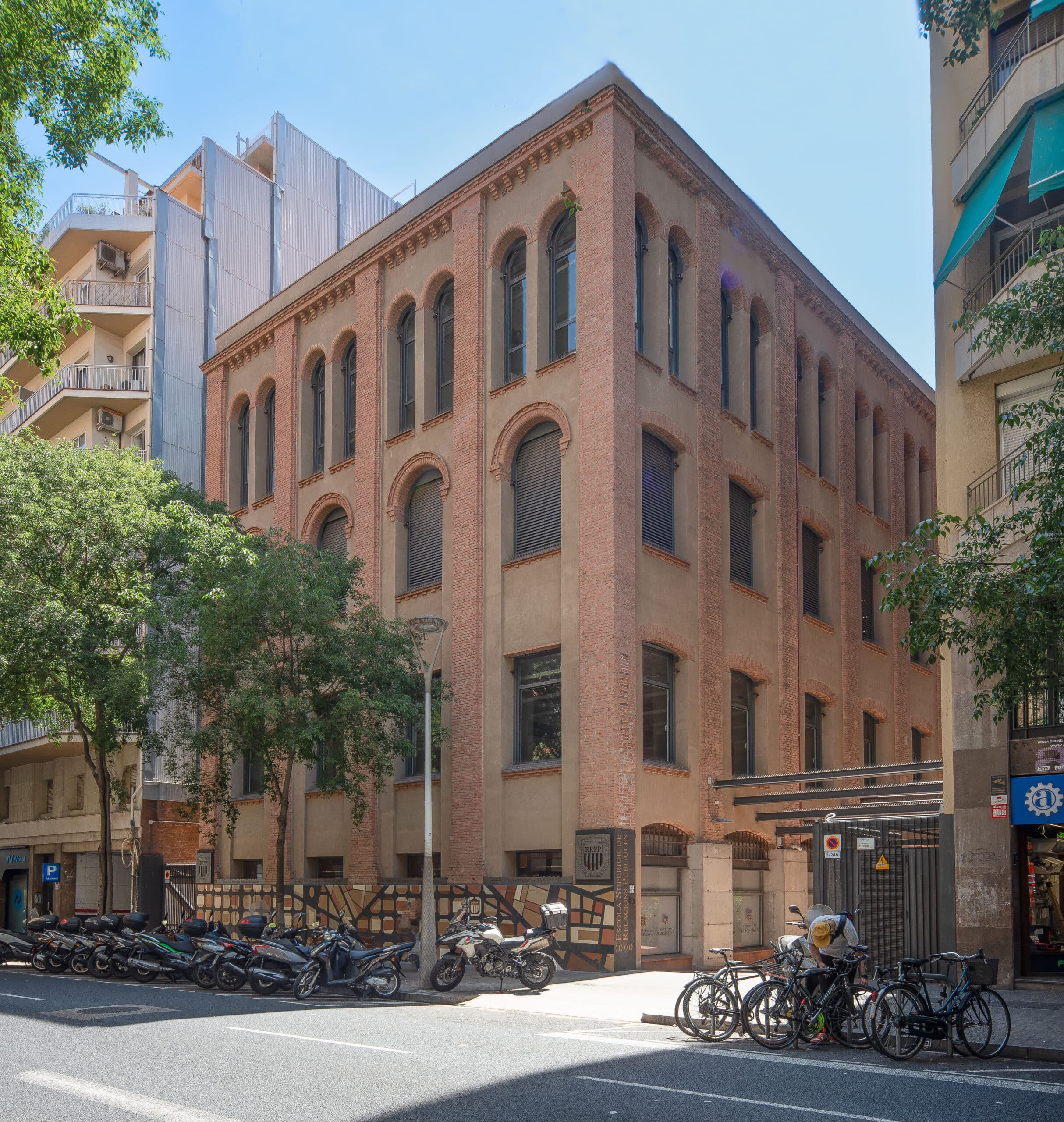 Foto secundaria del campus Escuela Superior de Relaciones Públicas