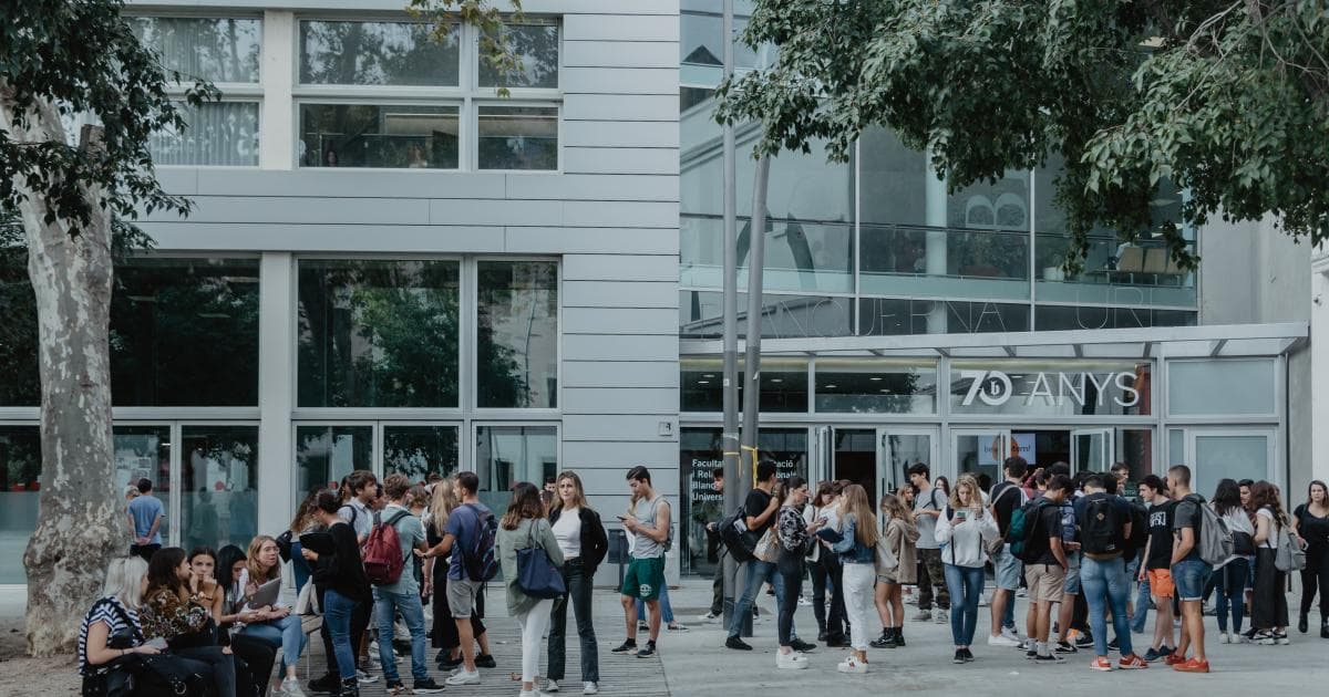 Foto secundaria del campus Facultat de Comunicació i Relacions Internacionals Blanquerna
