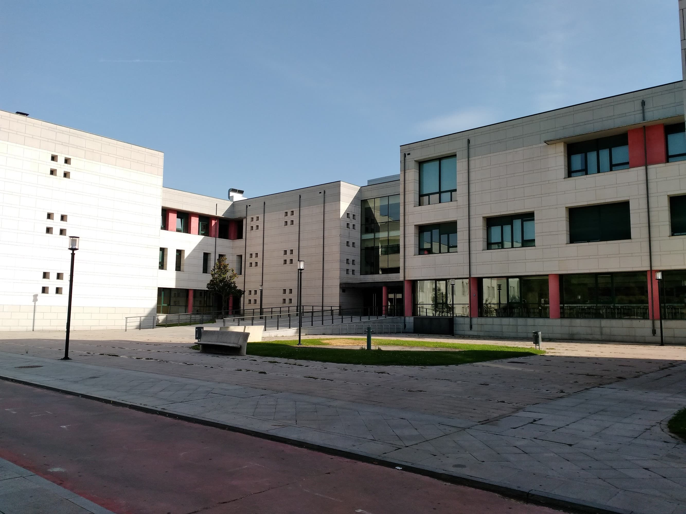 Foto del campus Facultad de Ciencias Económicas y Empresariales