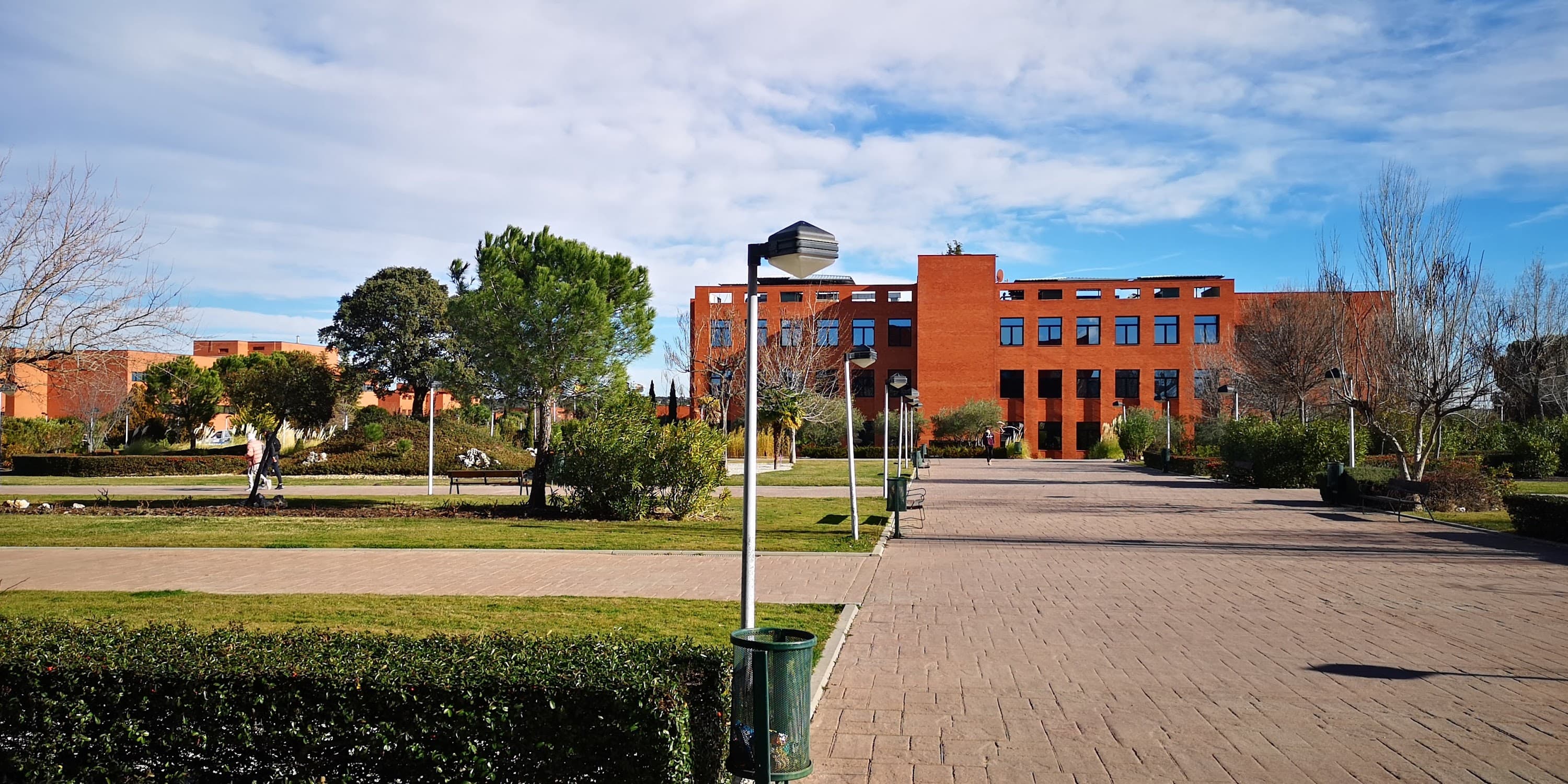 Foto secundaria del campus Campus de Villanueva de la Cañada