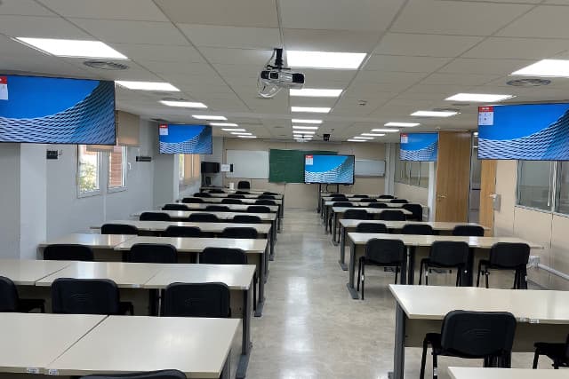 Foto secundaria del campus Centro Universitario de la Defensa