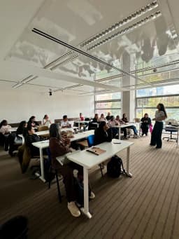 Centro de Educación Superior de Negocios, Innovación y Tecnología (IUNIT)