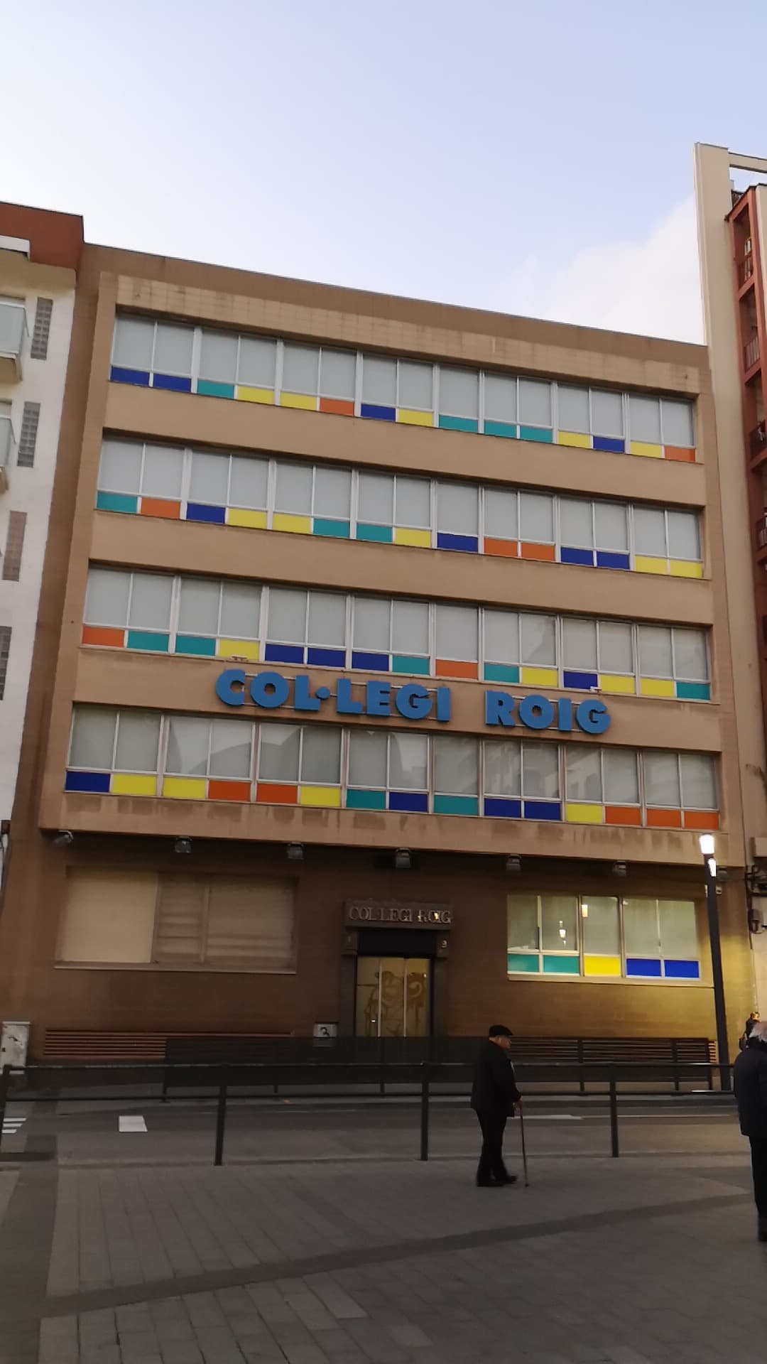 Foto secundaria del campus Col·legi Joan Roig