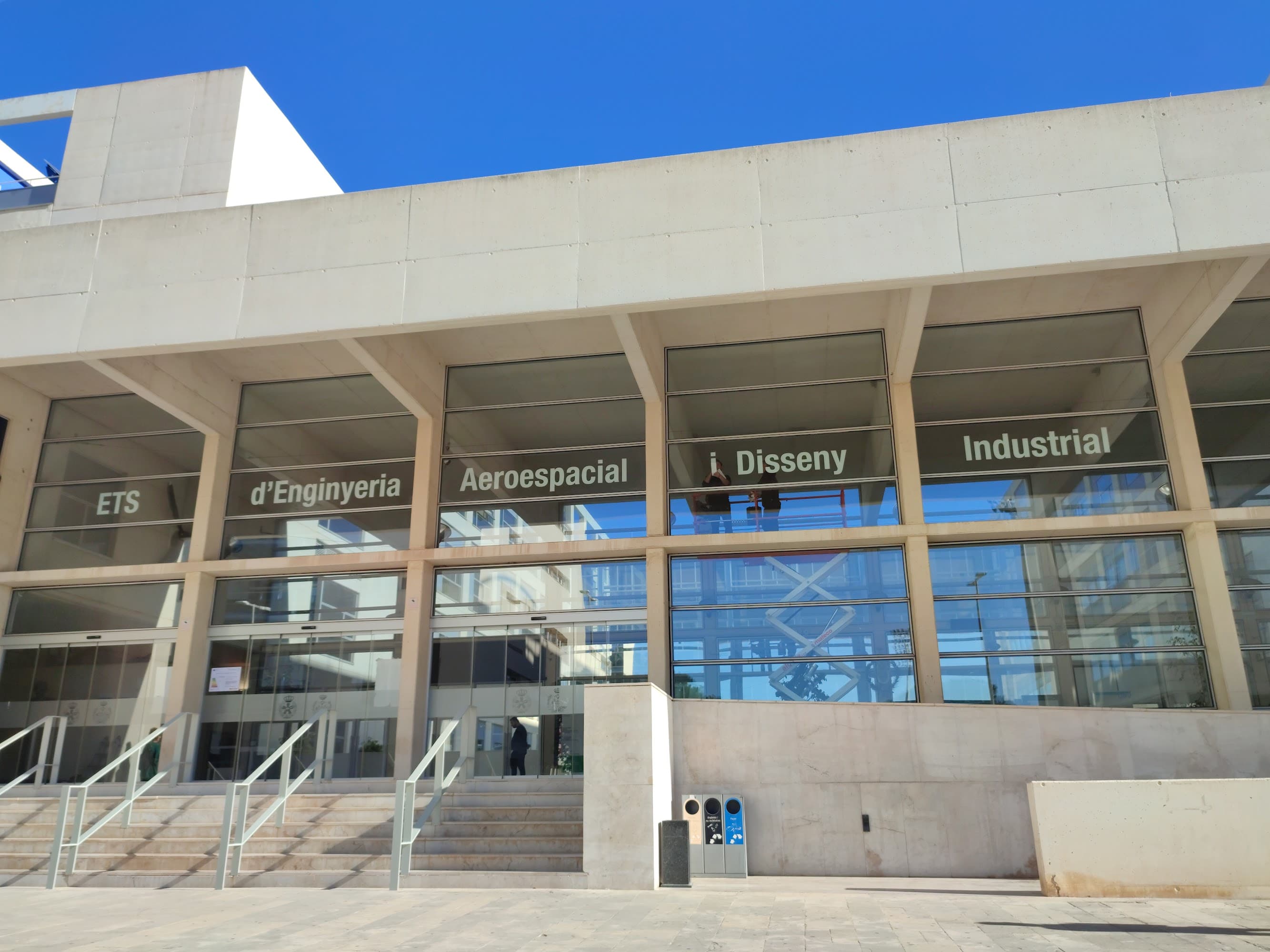 Foto secundaria del campus Escuela de Ciencias, Ingeniería y Diseño