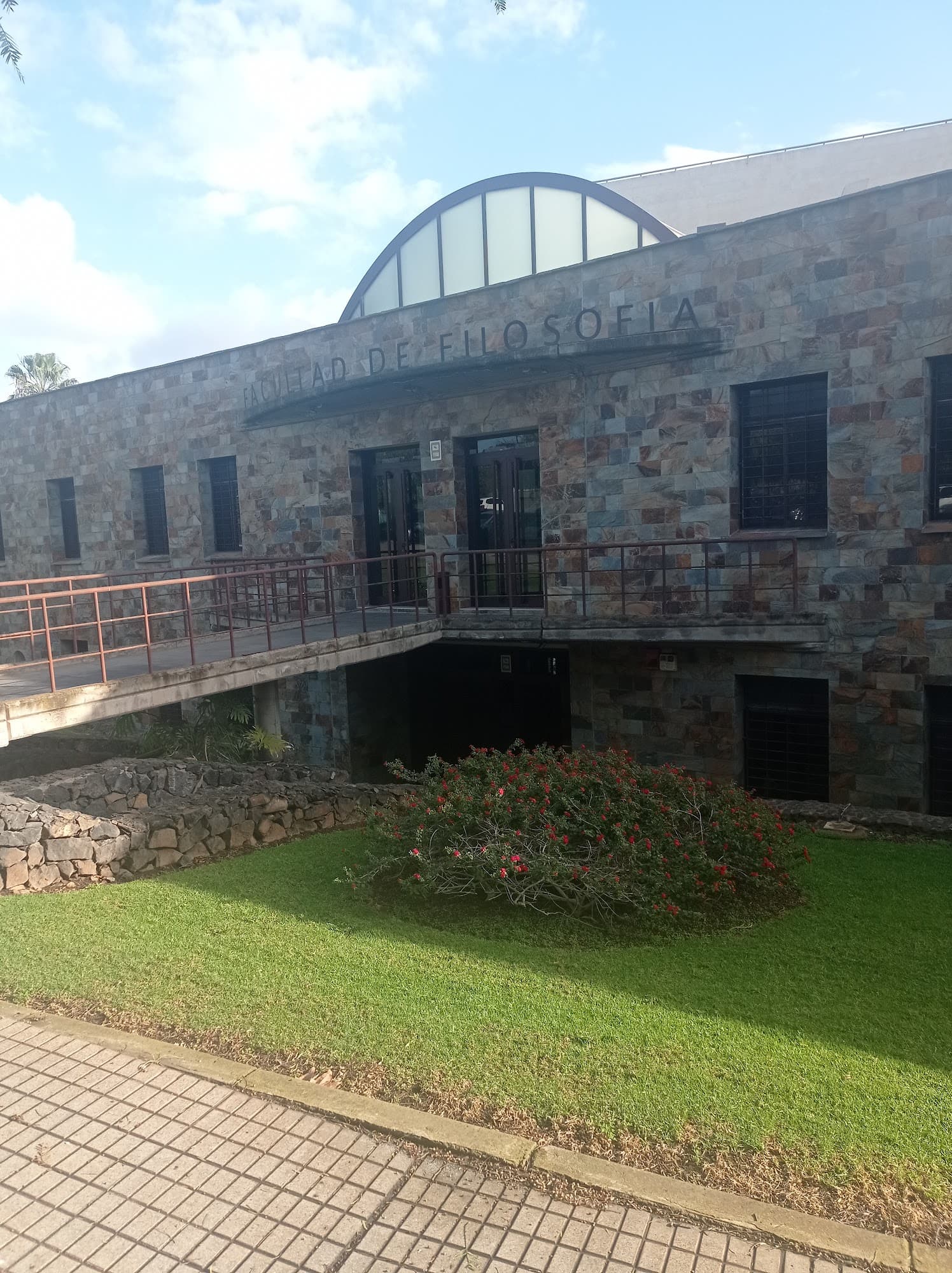 Foto del campus Facultad de Humanidades