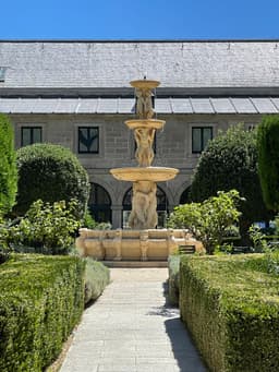 Real Centro Universitario Escorial-María Cristina