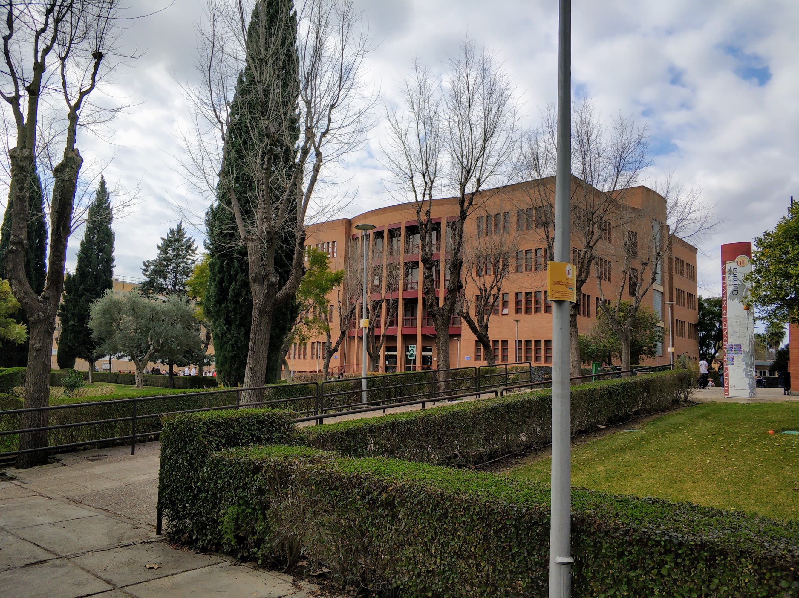 Foto secundaria del campus Facultad de Biología