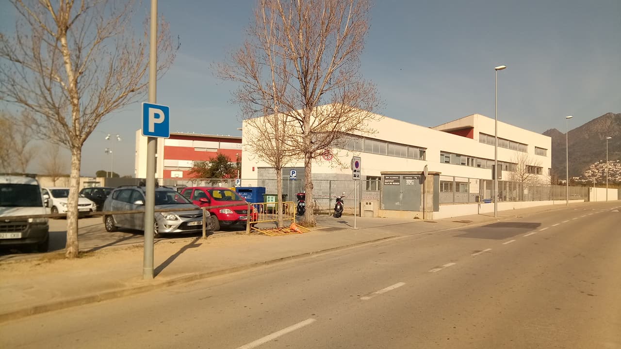 Foto secundaria del campus Institut Illa de Rodes