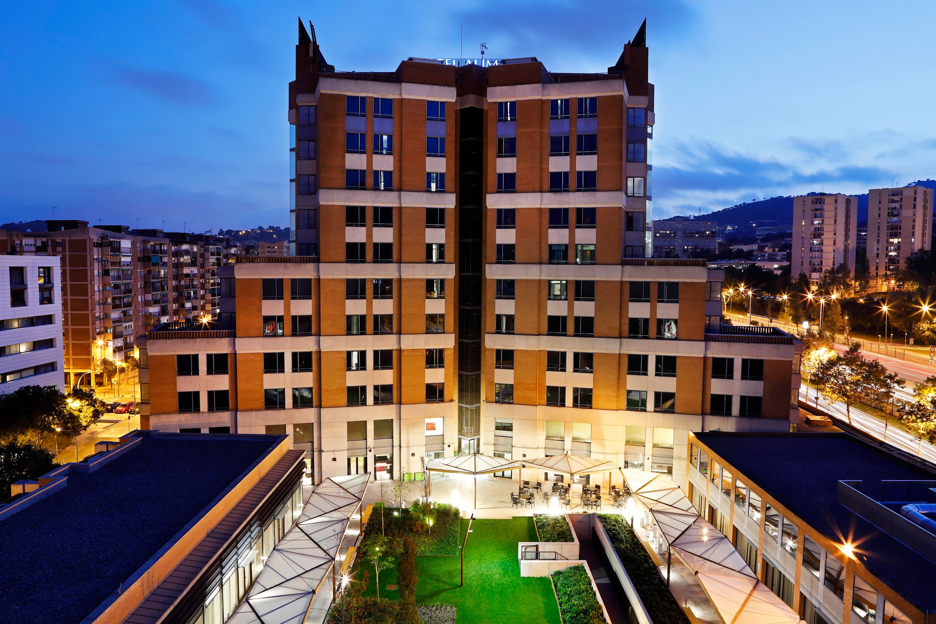 Foto secundaria del campus CETT