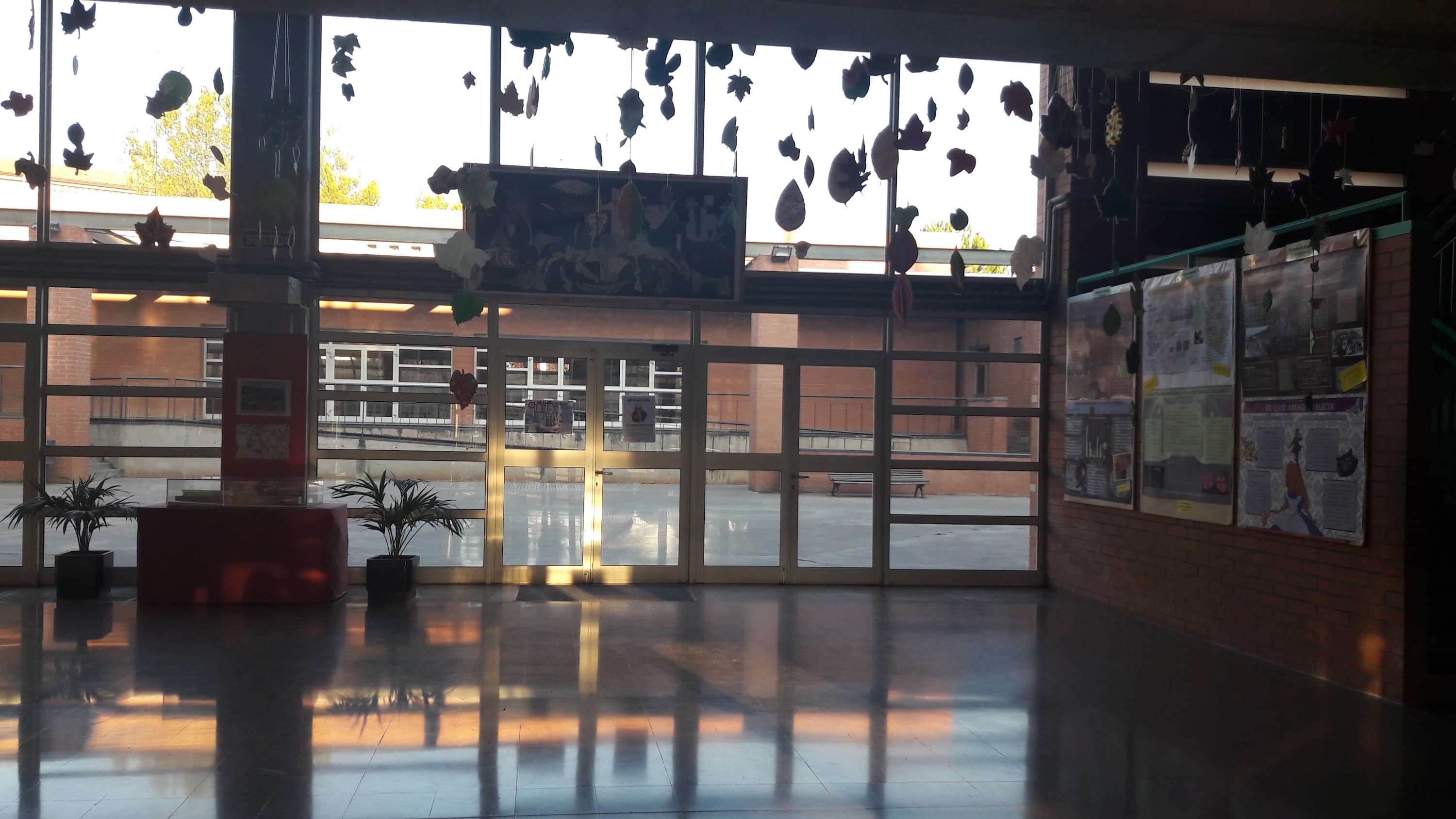 Foto secundaria del campus Institut El Castell