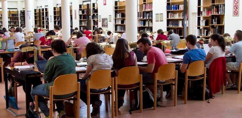 Foto secundaria del campus Facultad de Ciencias Matemáticas