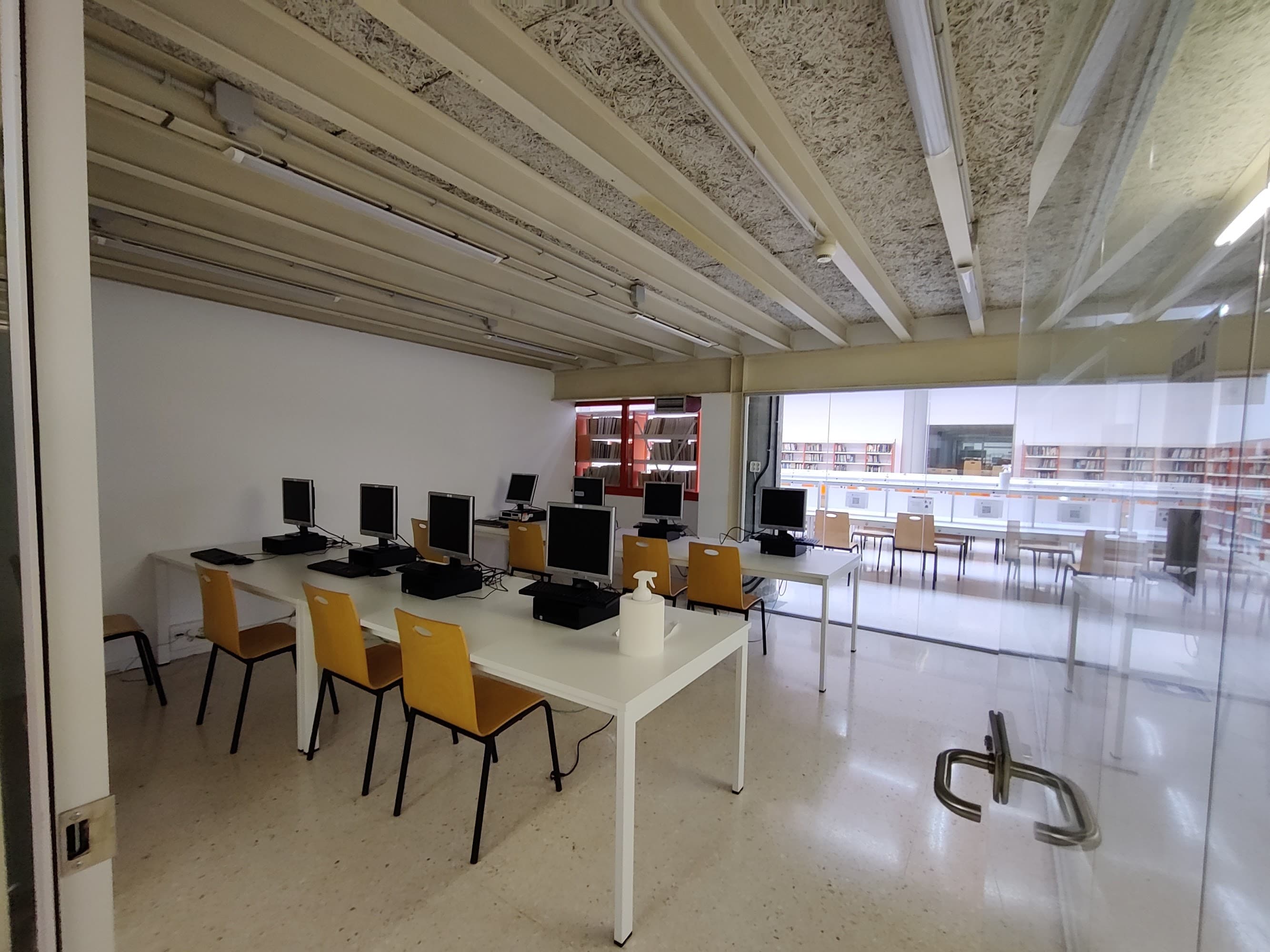Foto secundaria del campus Facultad de Ciencias Políticas y Sociología