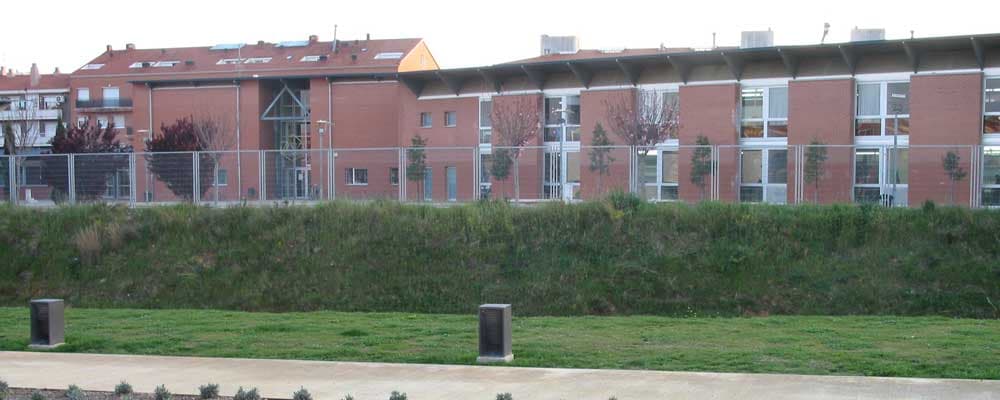 Foto secundaria del campus INS Francesc Xavier Lluch i Rafecas