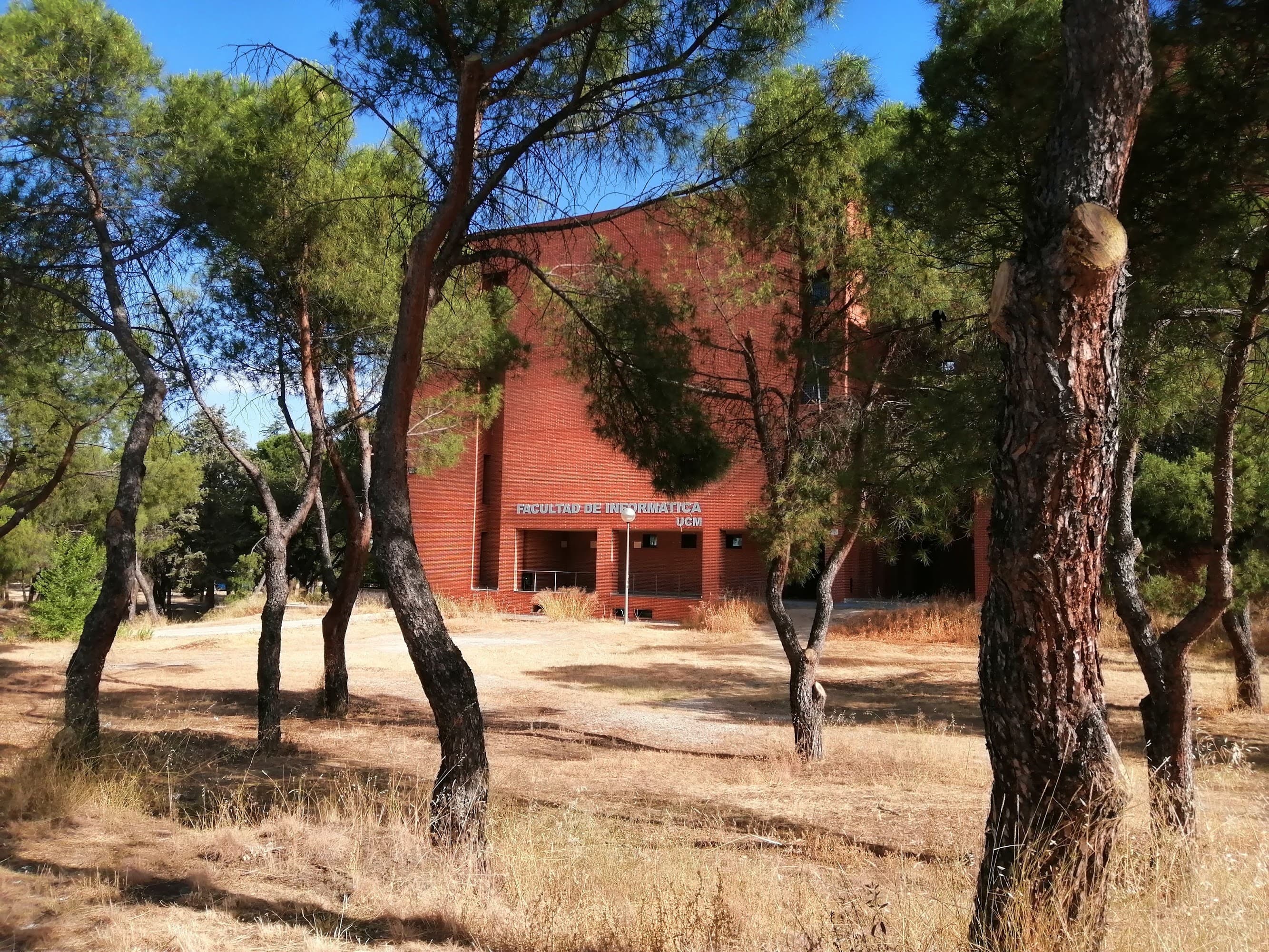 Foto secundaria del campus Facultad de Informática