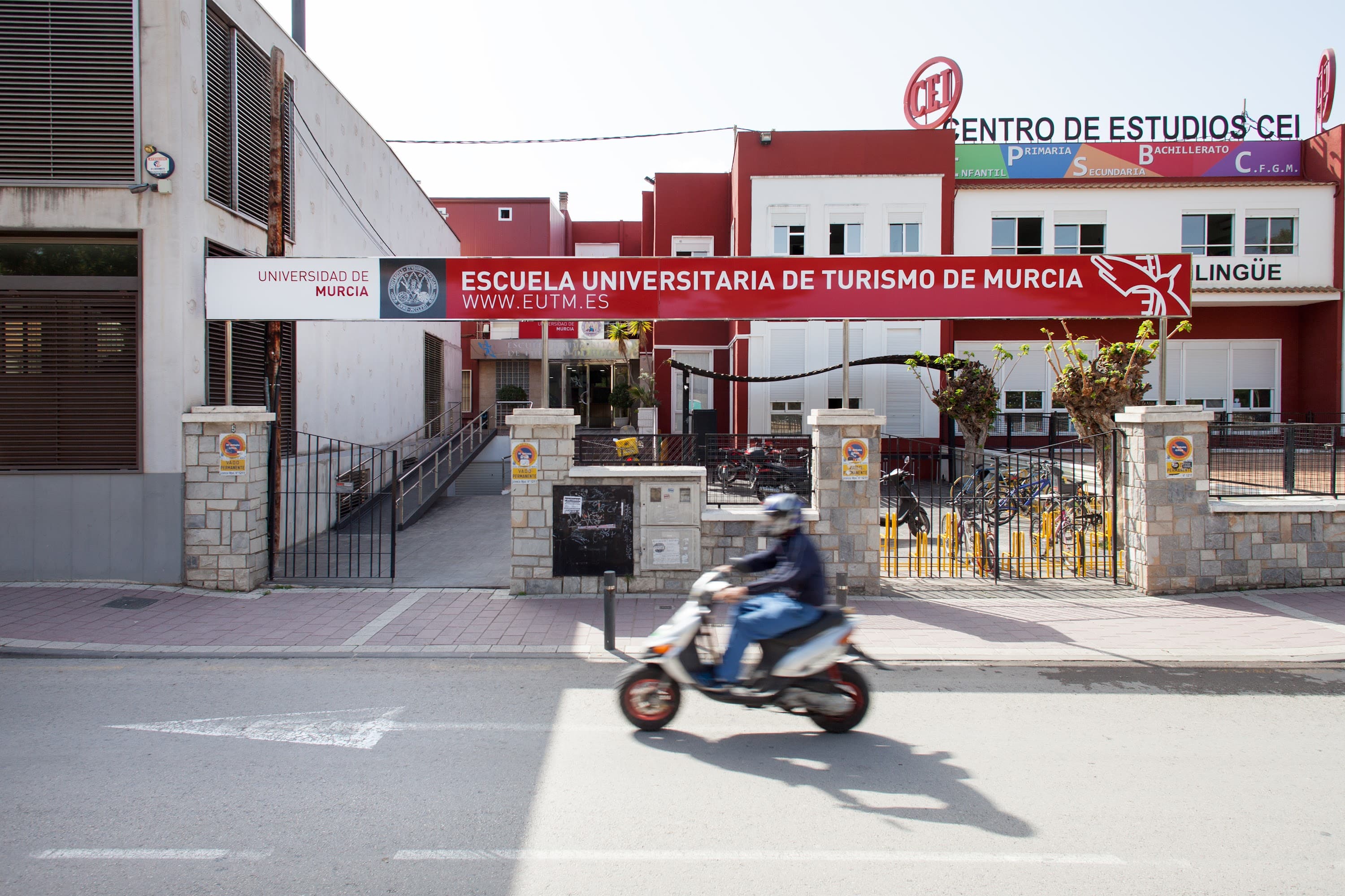 Foto secundaria del campus Facultad de Turismo