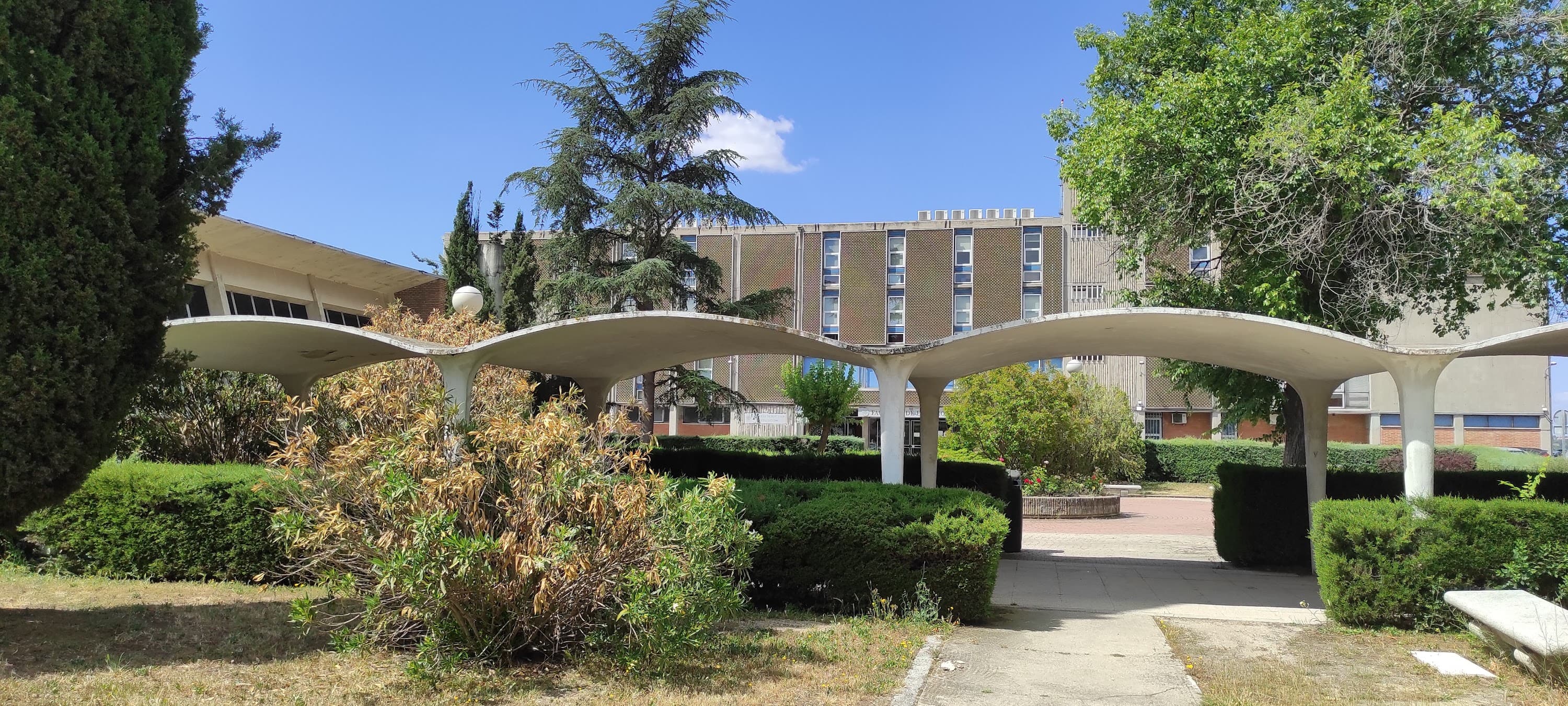 Foto secundaria del campus Facultad de Estudios Estadísticos