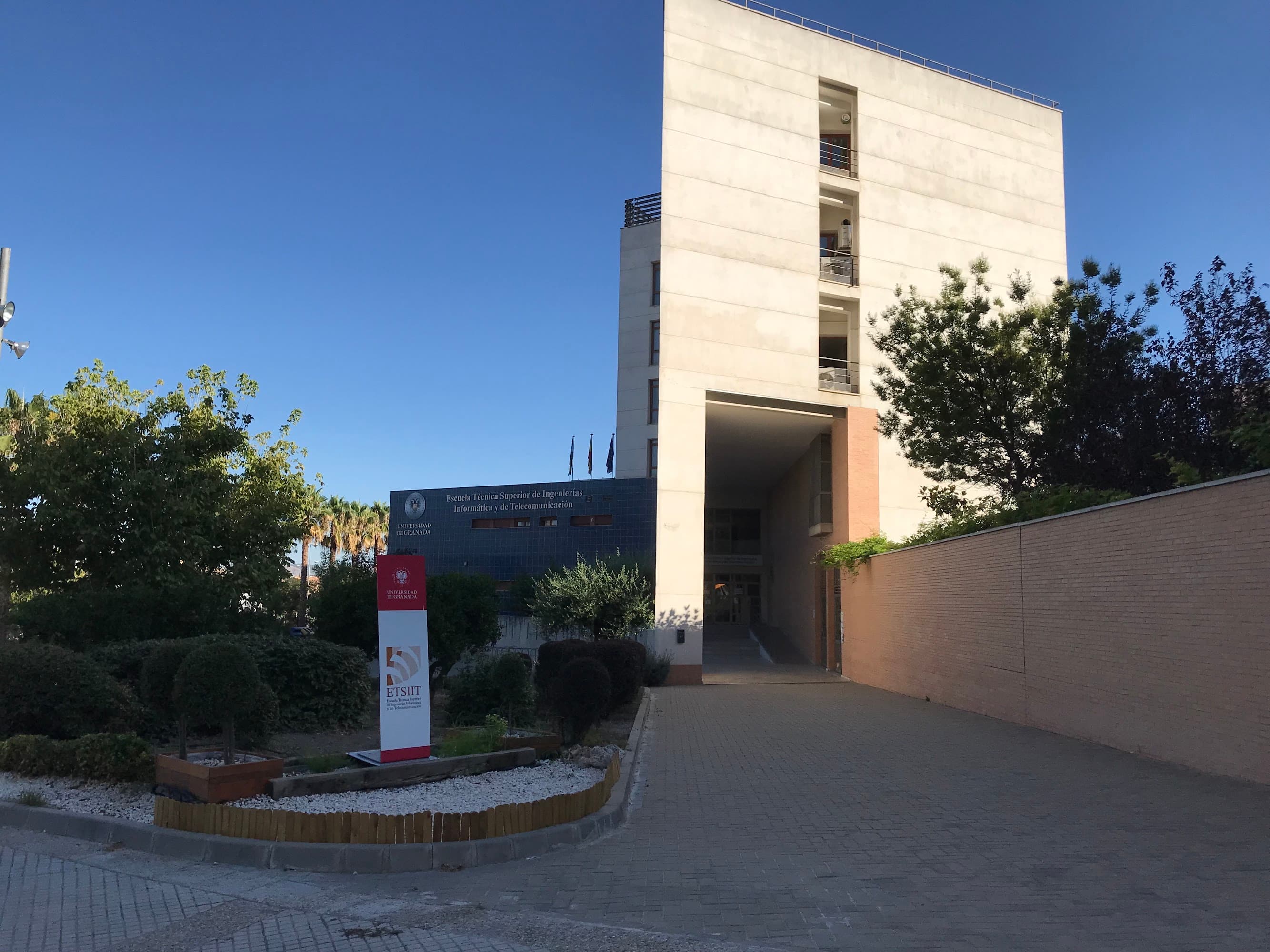 Foto secundaria del campus Escuela Técnica Superior de Ingenierías Informática y de Telecomunicación
