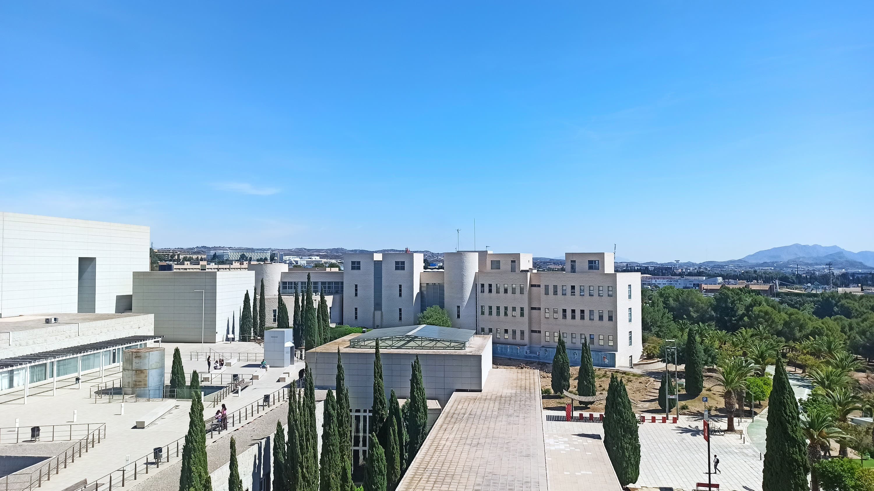 Foto secundaria del campus Facultad de Matemáticas