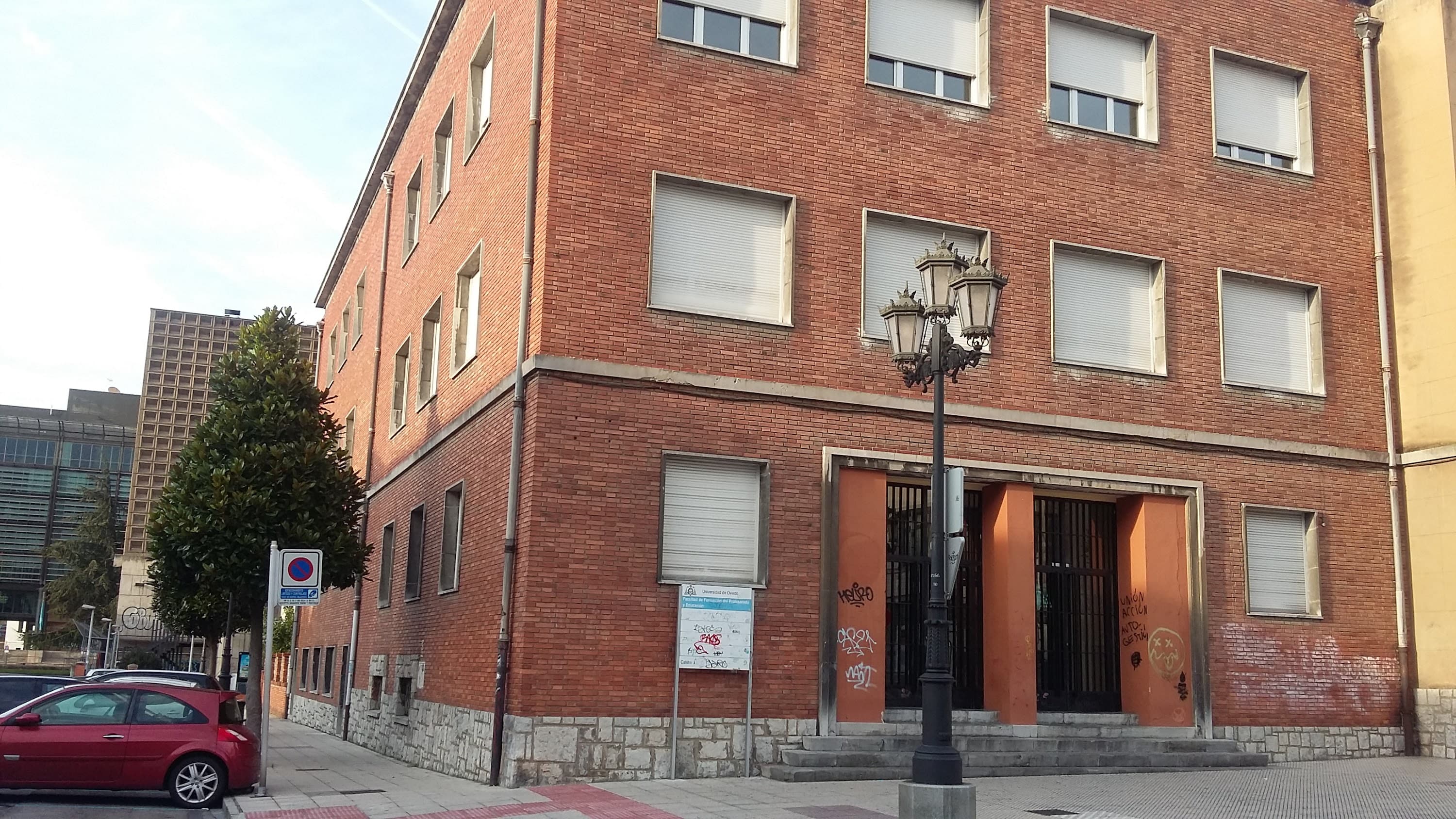Foto secundaria del campus Facultad de Formación del Profesorado y Educación