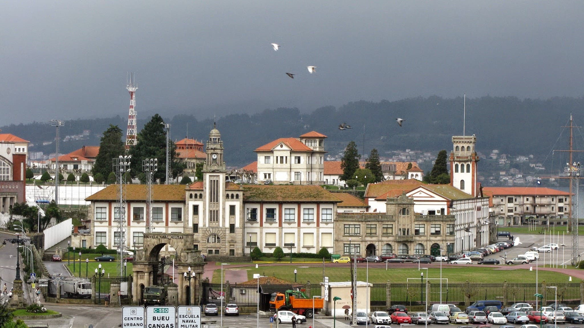 Foto secundaria del campus Centro Universitario de la Defensa en la Escuela Naval Militar de Marín