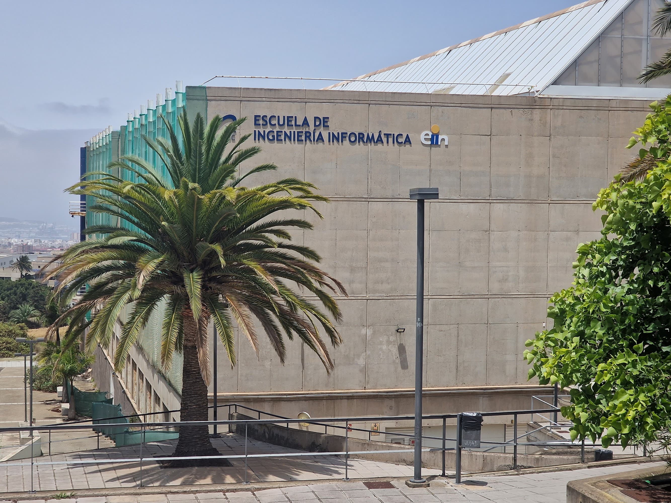 Foto del campus Escuela de Ingeniería Informática