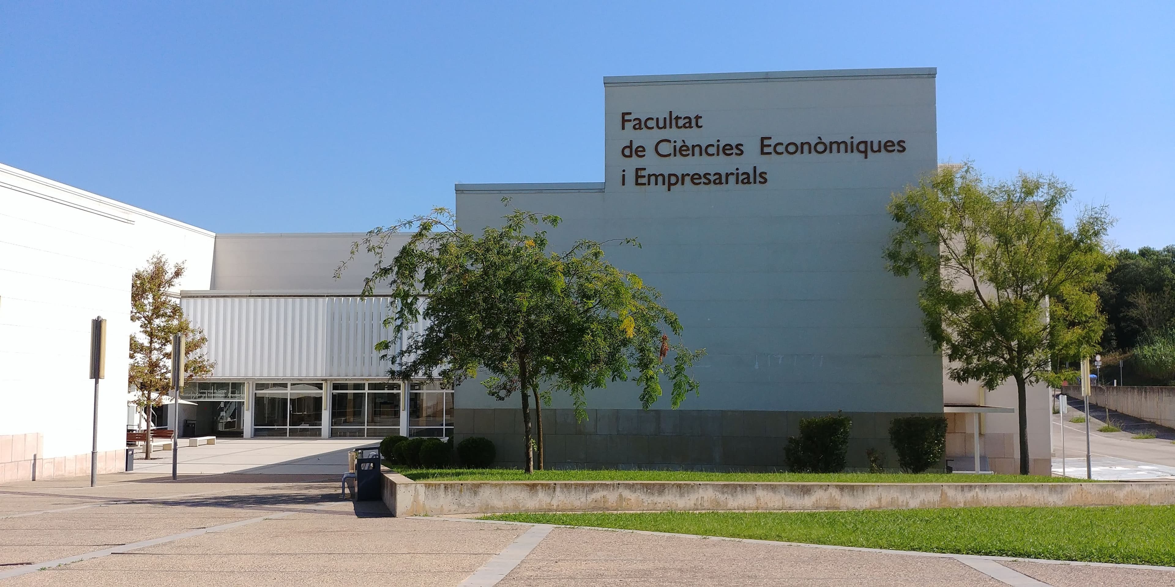 Foto del campus Facultad de Ciencias Económicas y Empresariales