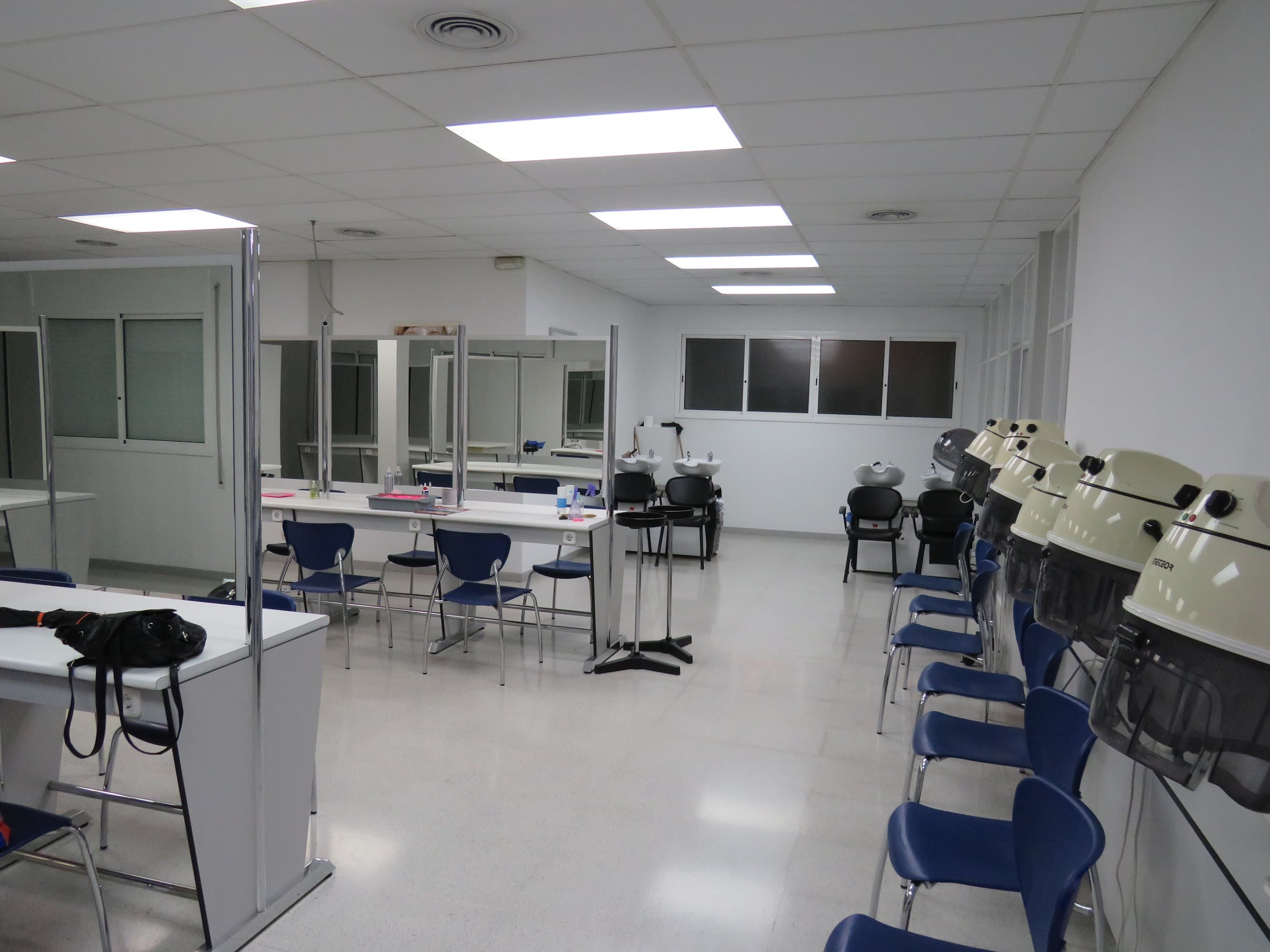 Foto secundaria del campus Frandaser Perruqueria I Estètica