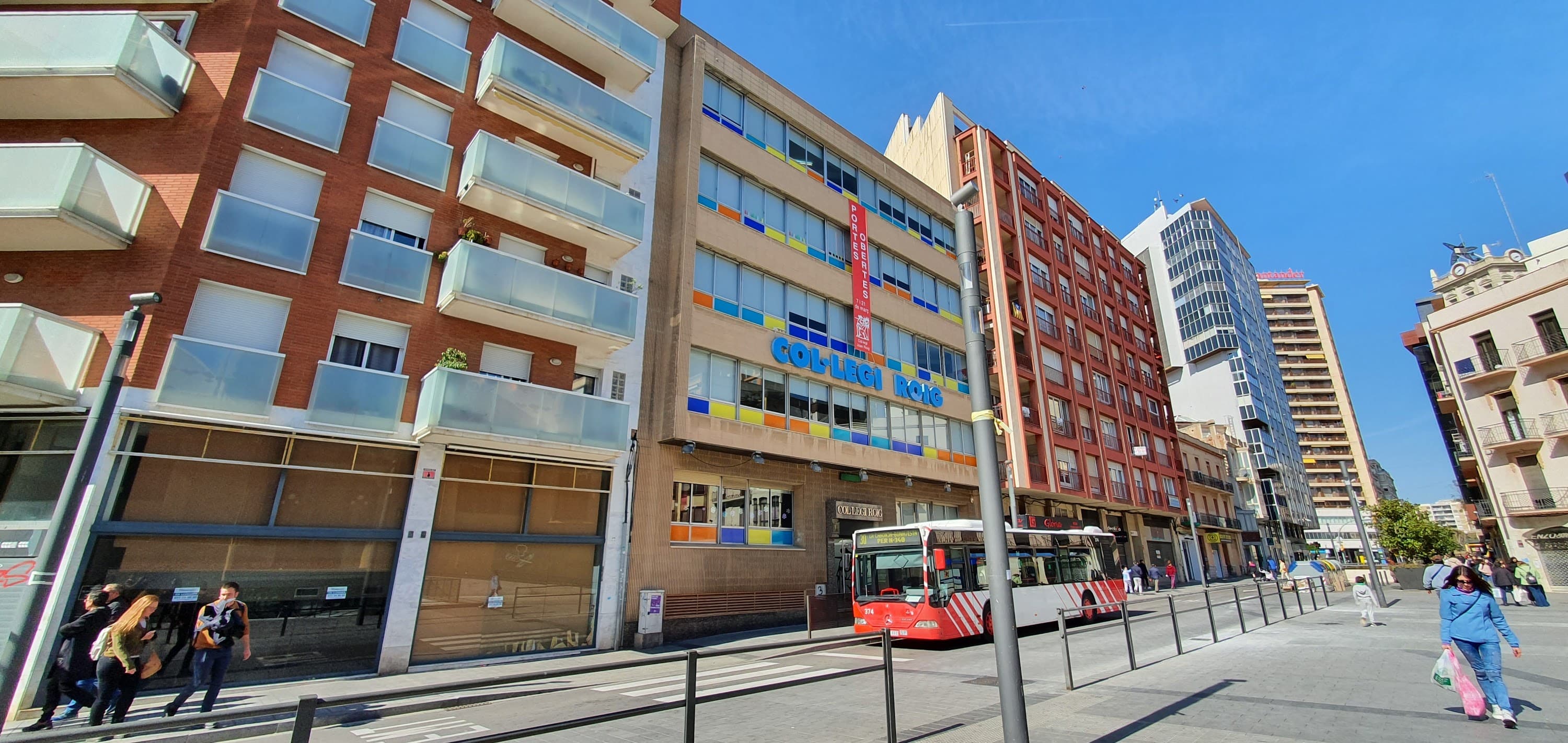 Foto secundaria del campus Col·legi Joan Roig