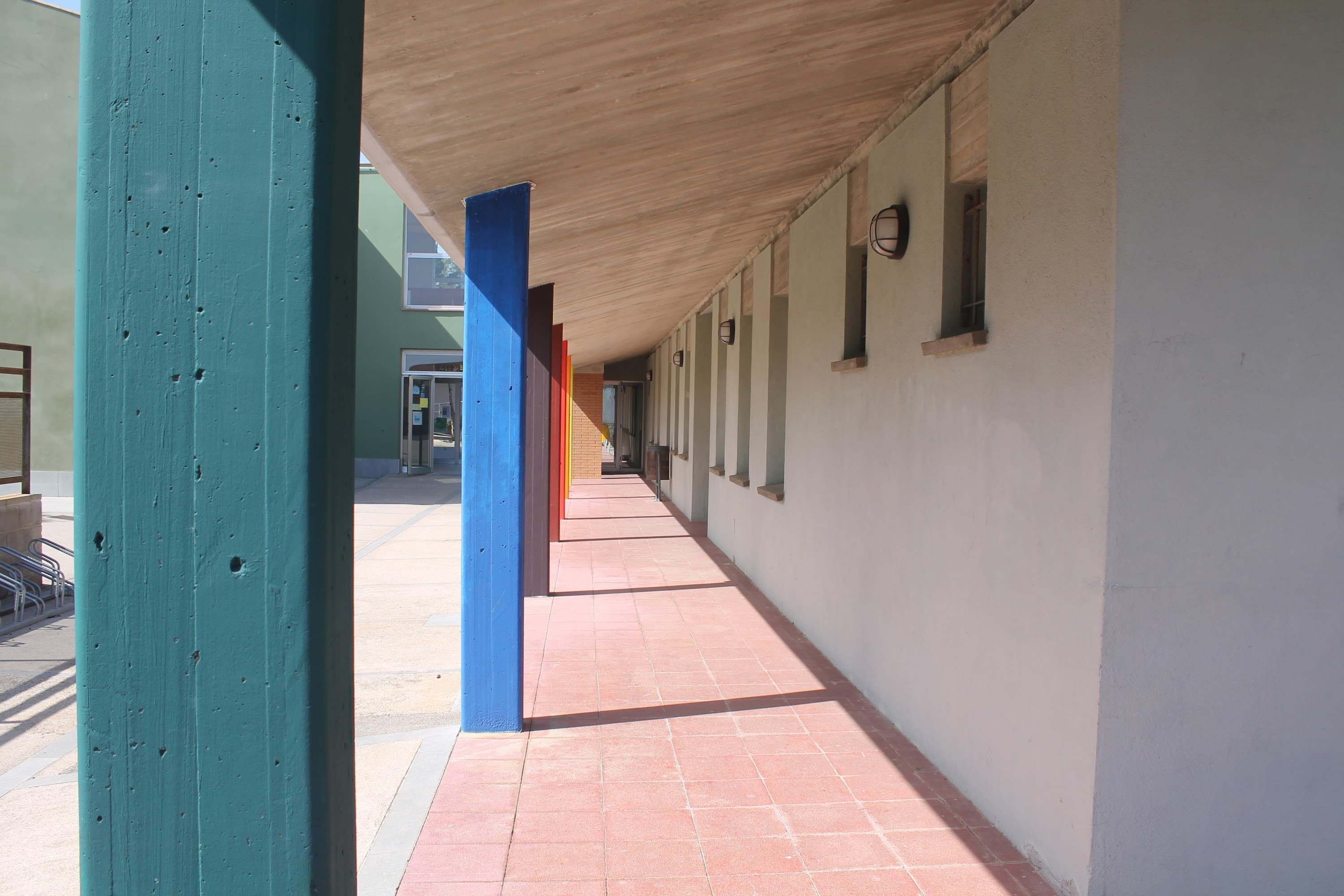Foto secundaria del campus Institut El Pedró