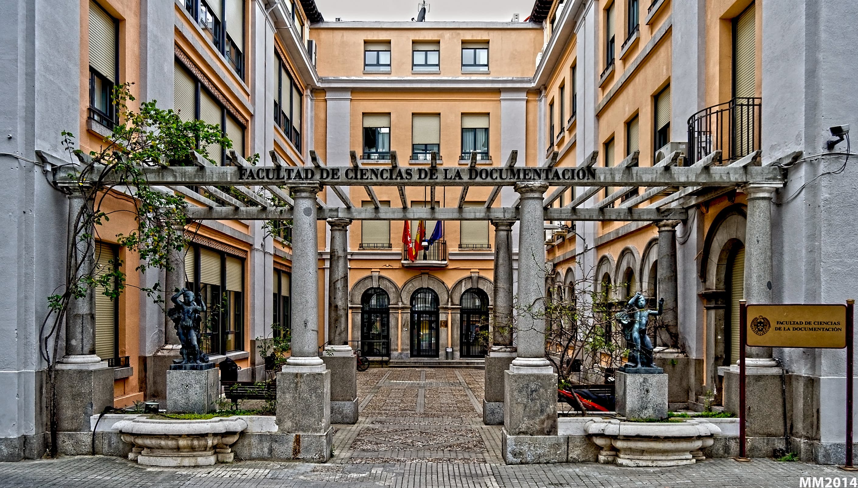 Foto del campus Facultad de Ciencias de la Documentación