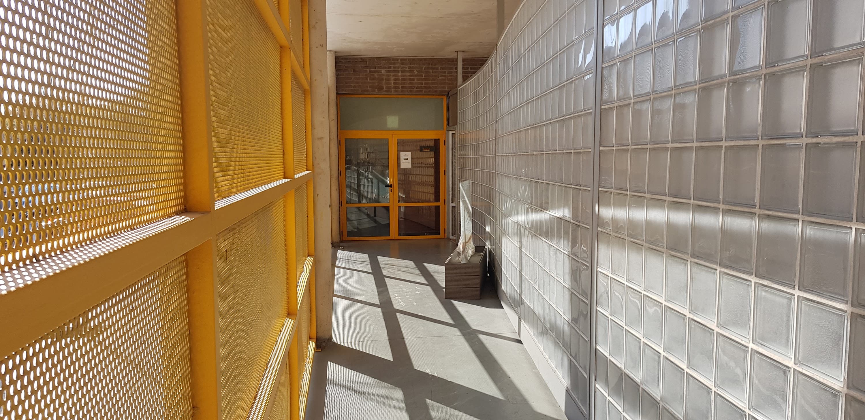 Foto secundaria del campus Martí Dot