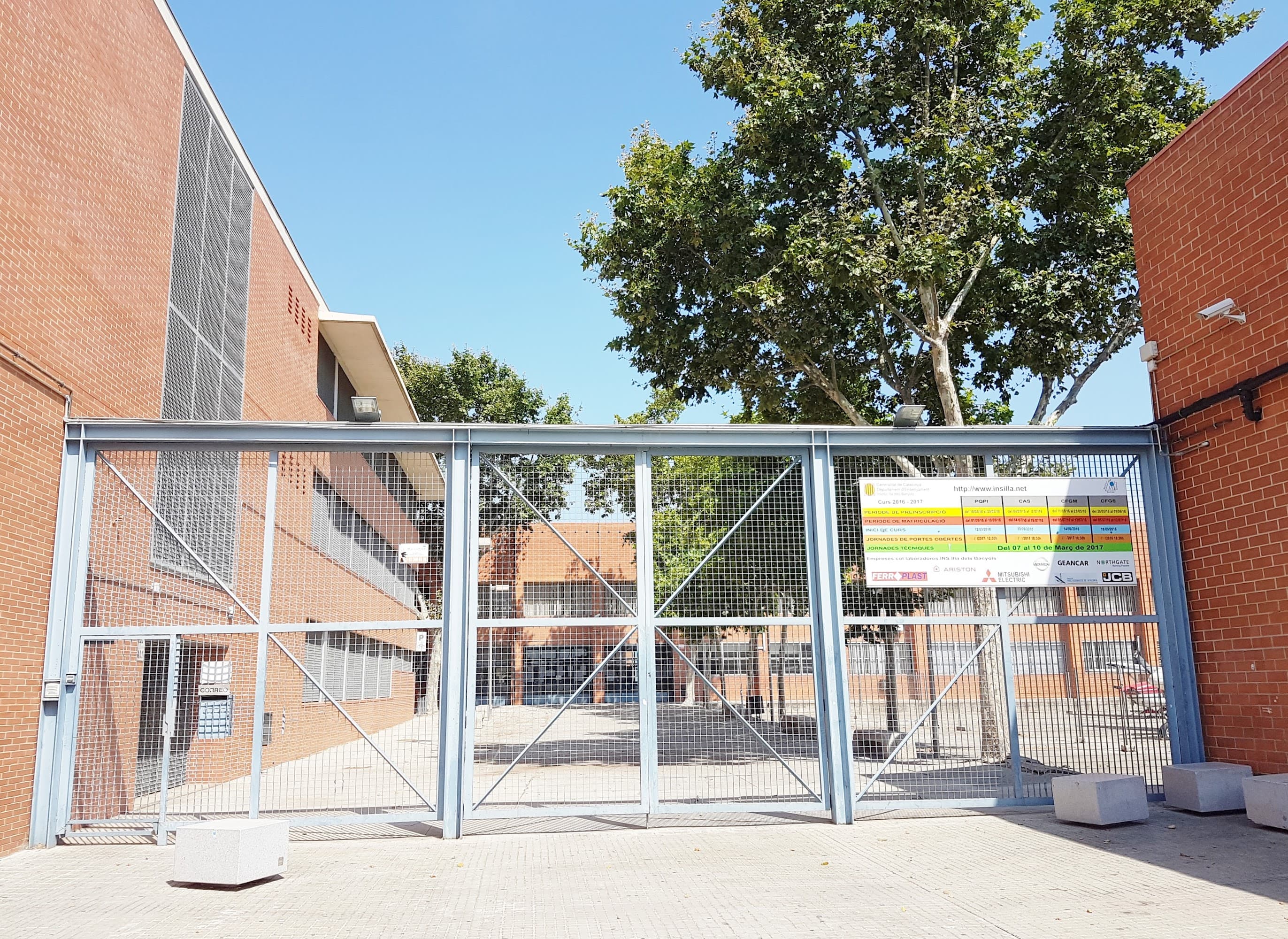 Foto secundaria del campus Institut Illa dels Banyols