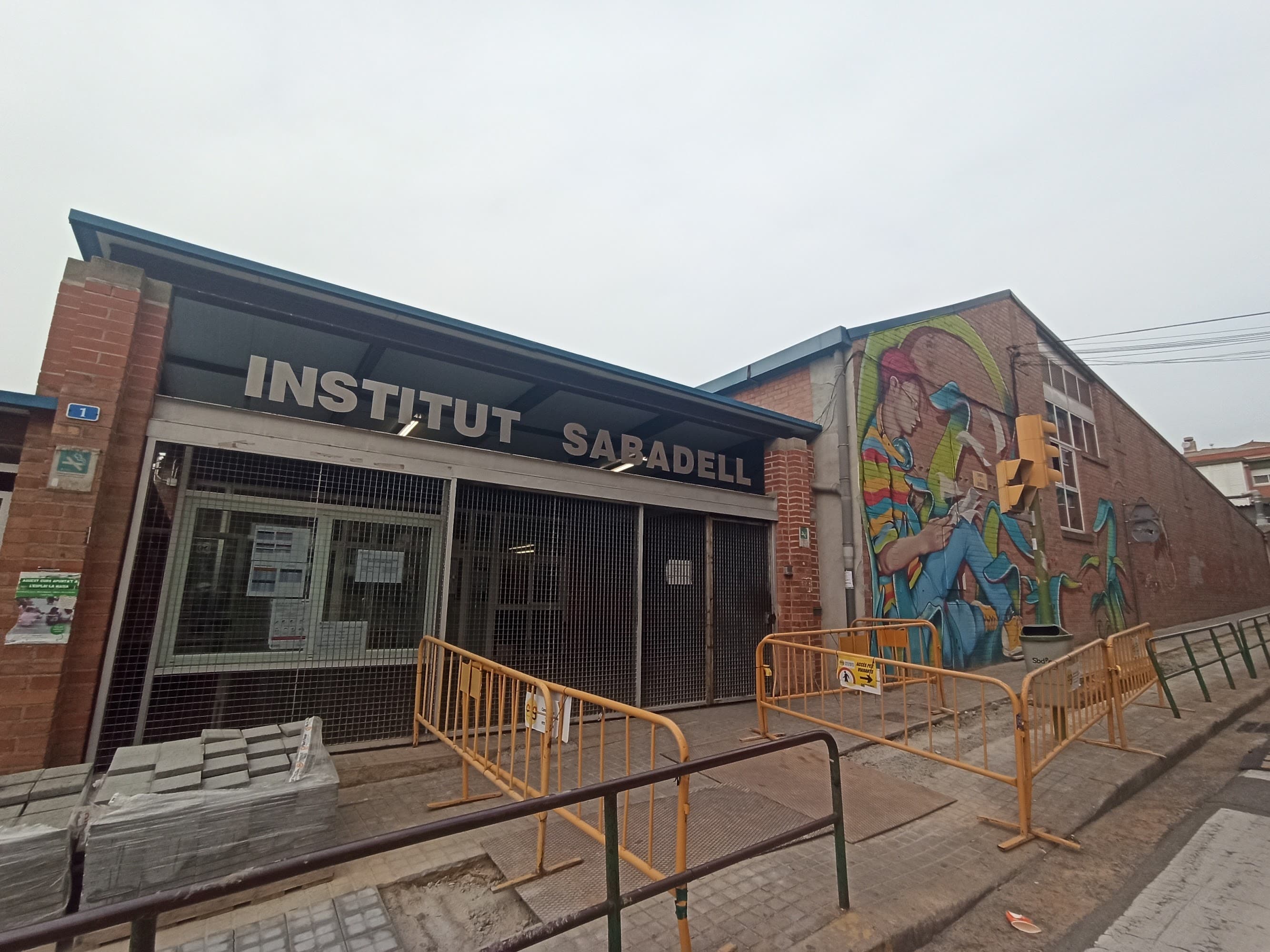Foto secundaria del campus Institut Sabadell