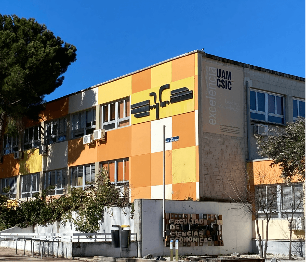 Foto del campus Facultad de Ciencias Económicas y Empresariales