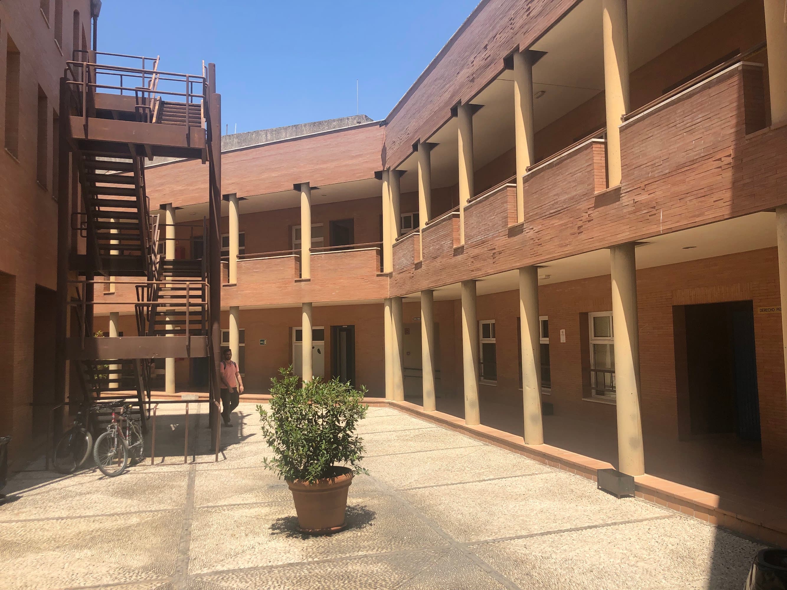 Foto secundaria del campus Facultad de Derecho y Ciencias Económicas y Empresariales