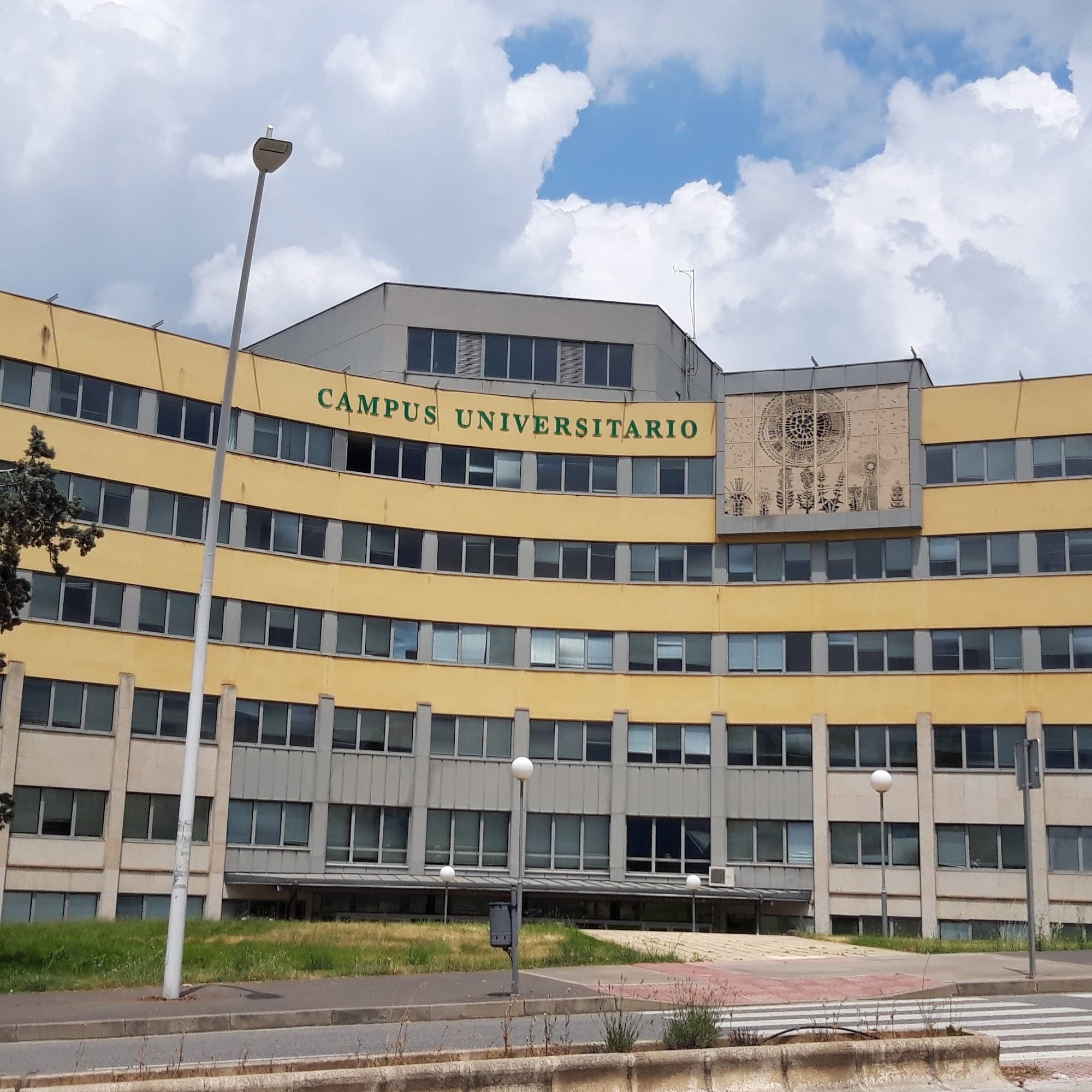 Foto del campus Facultad de Ciencias de la Salud. Extensión Ponferrada