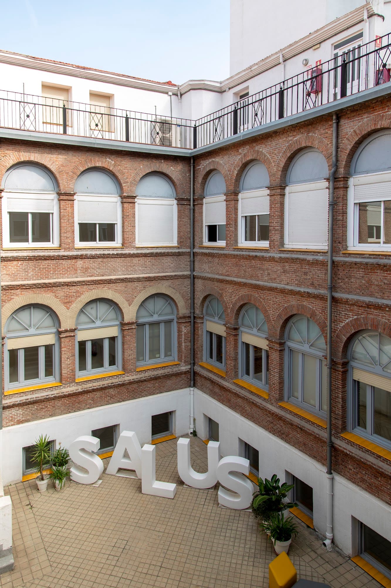 Foto secundaria del campus Facultad de Enfermería y Fisioterapia Salus Infirmorum