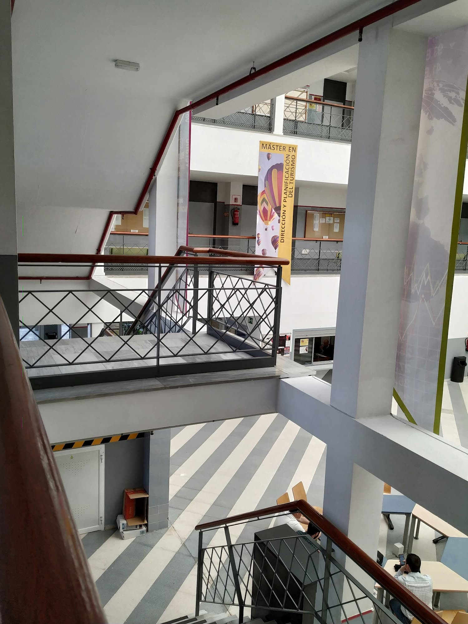 Foto secundaria del campus Facultad de Turismo y Finanzas