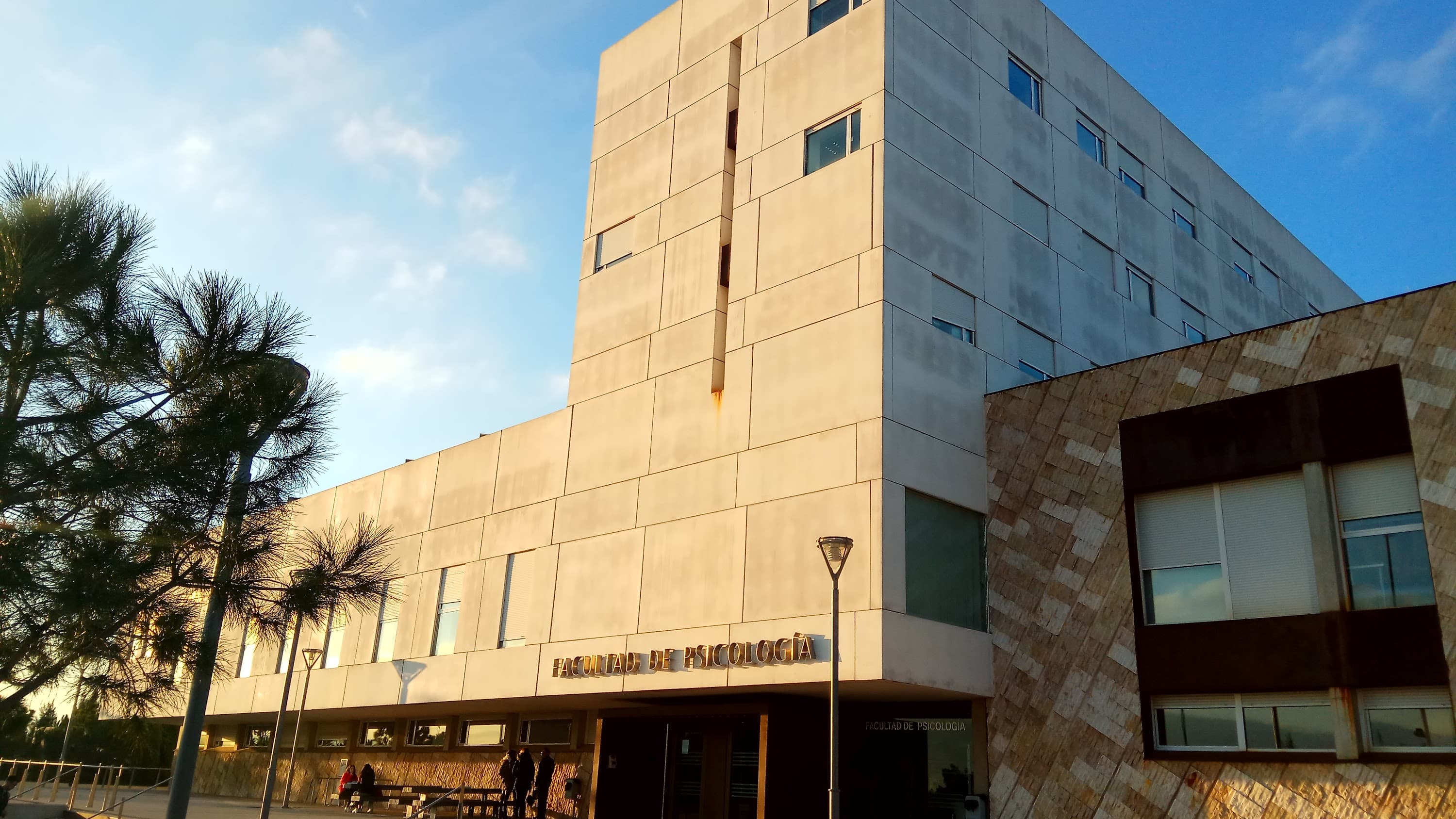 Foto secundaria del campus Facultad de Psicología y Logopedia