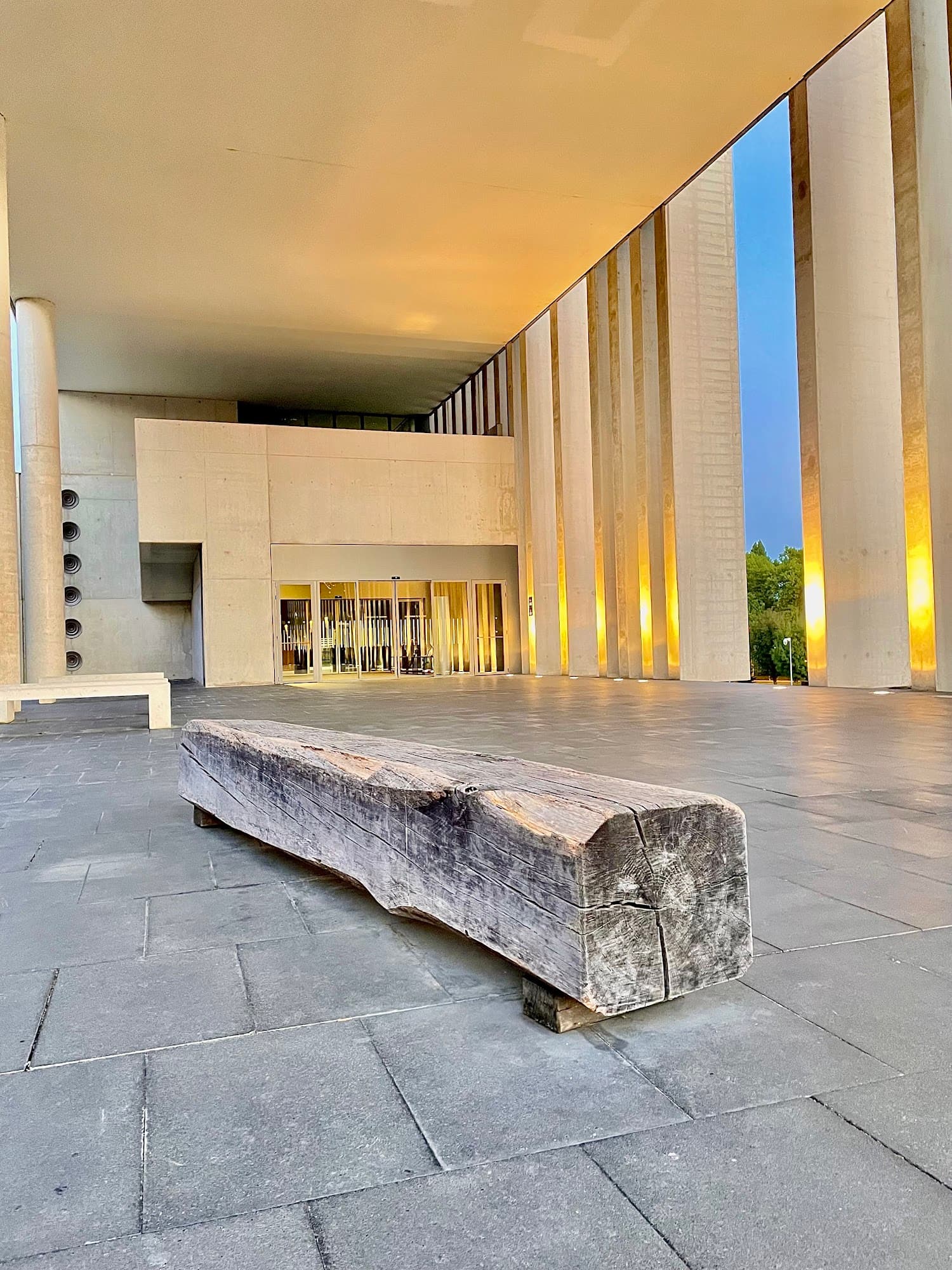 Foto secundaria del campus Facultad de Ciencias Económicas y Empresariales