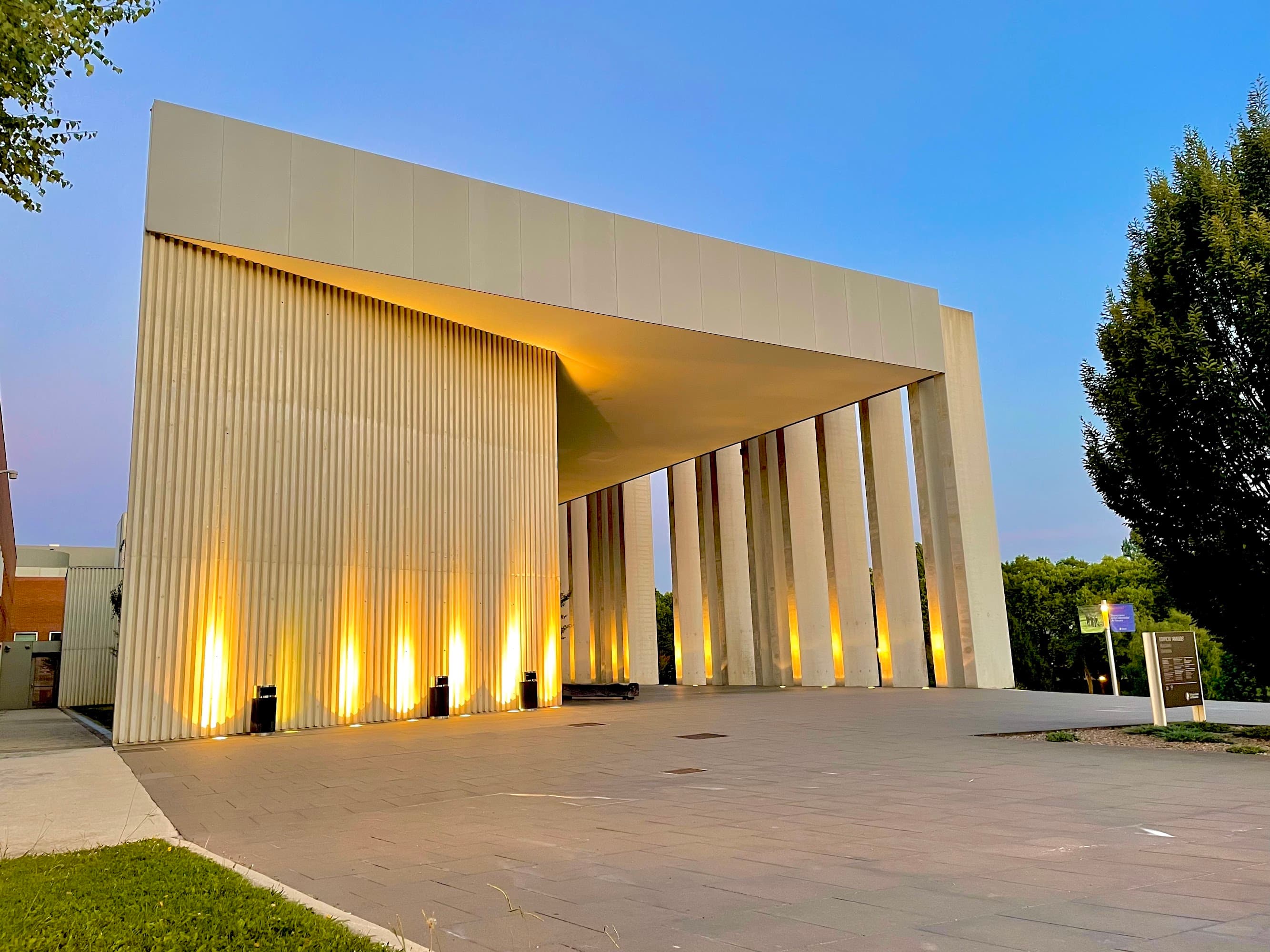 Foto del campus Facultad de Ciencias Económicas y Empresariales