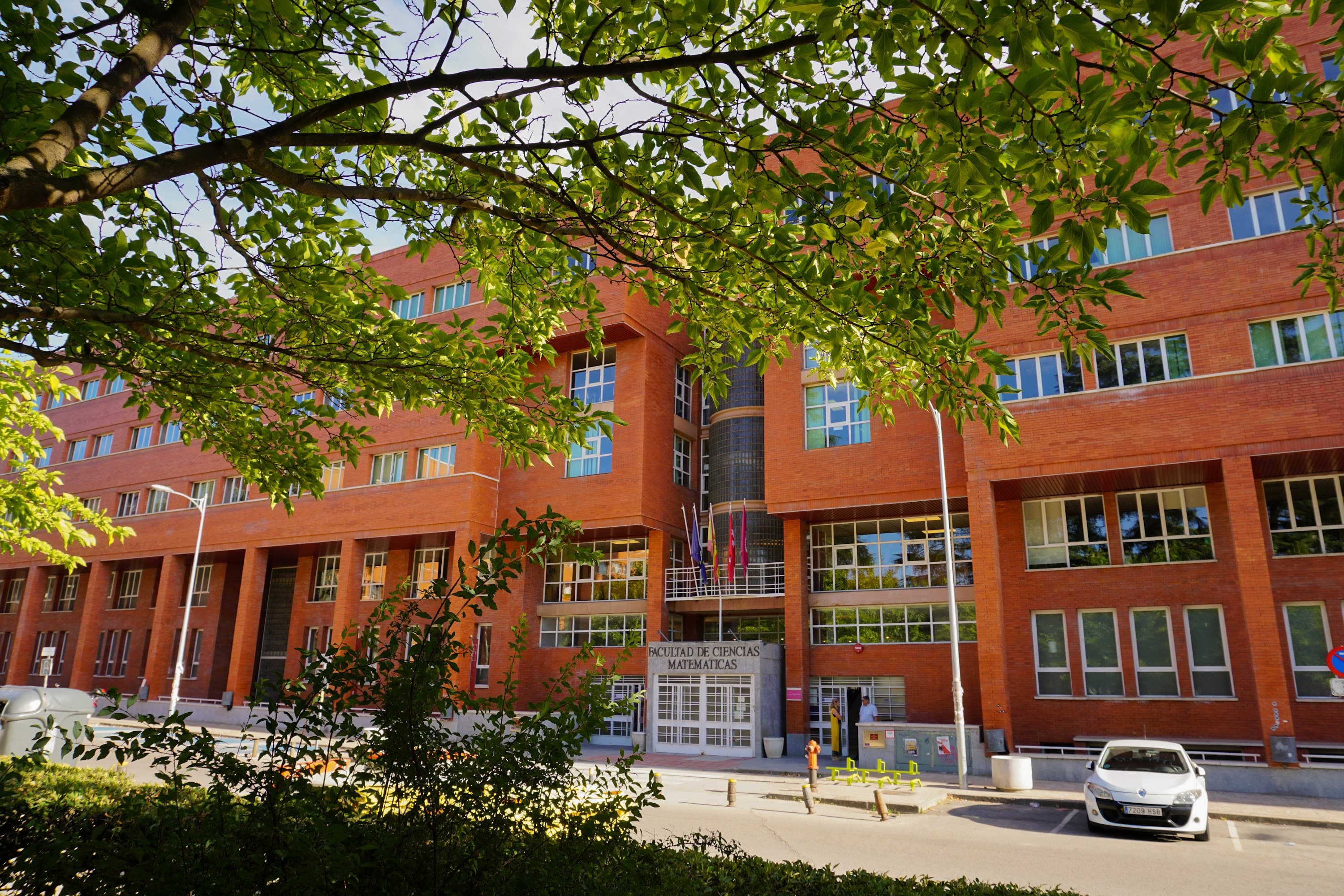 Foto del campus Facultad de Ciencias Matemáticas